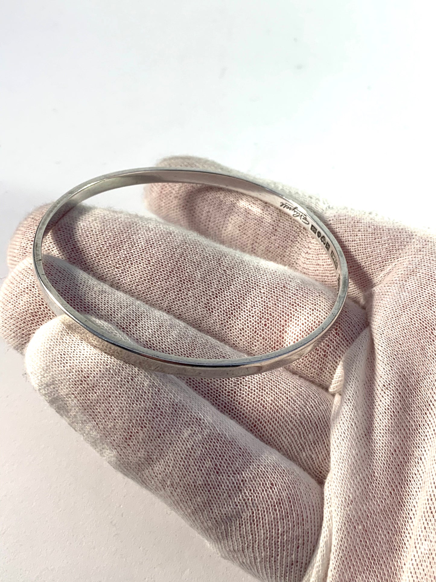 G Thyssel for Gussi Sweden 1966 Sterling Bangle Bracelet. Signed