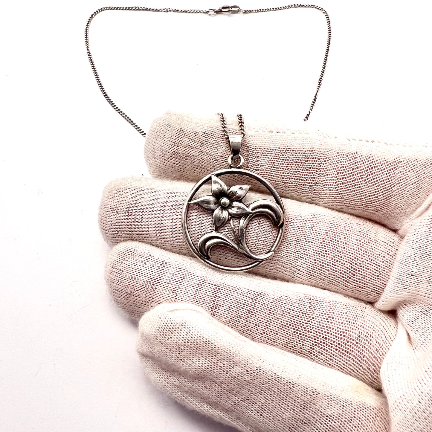 Stockholm year 1946. Vintage Solid Silver Flower Pendant Necklace.