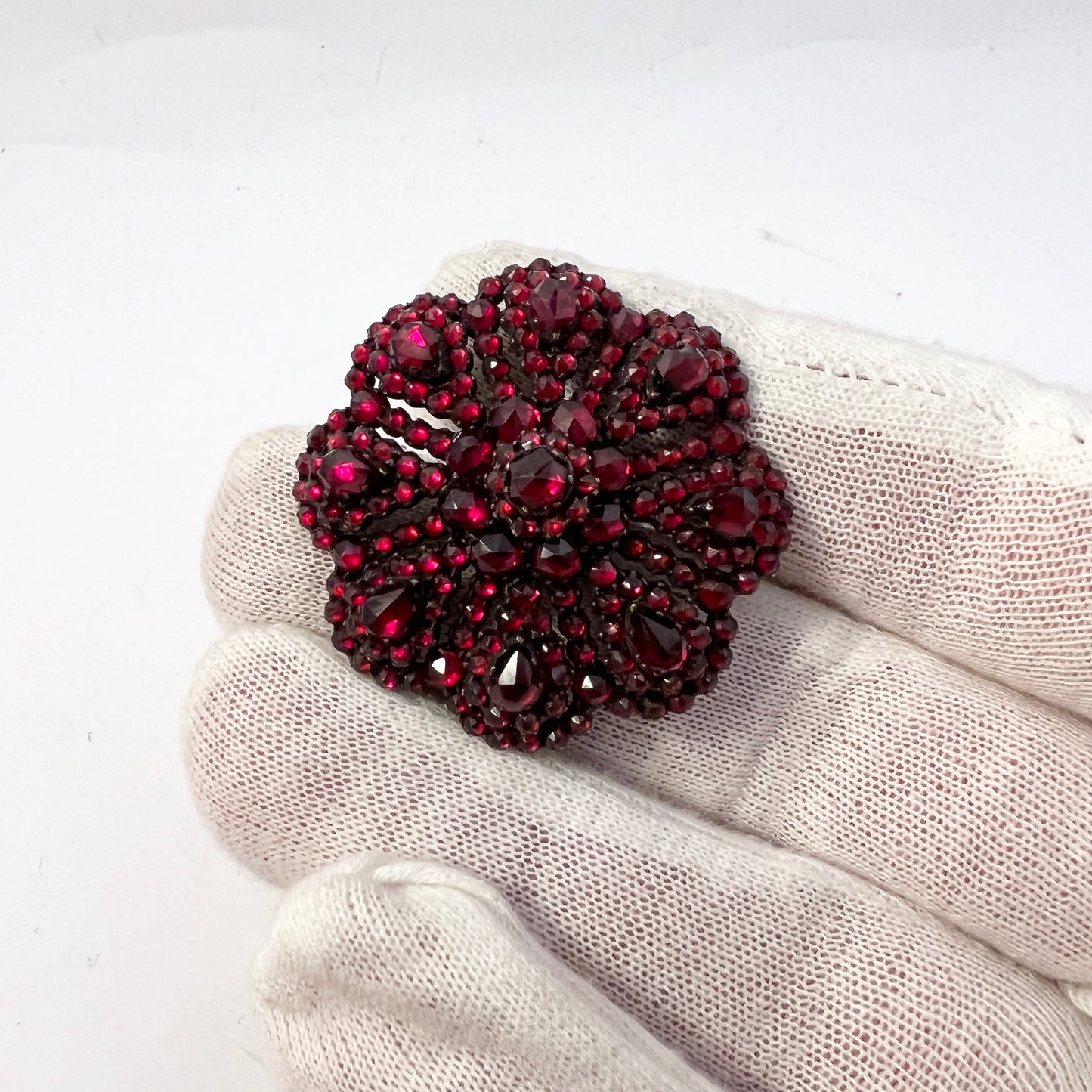 Wonderful Antique late Victorian Bohemian Garnet Gilt Metal Brooch.