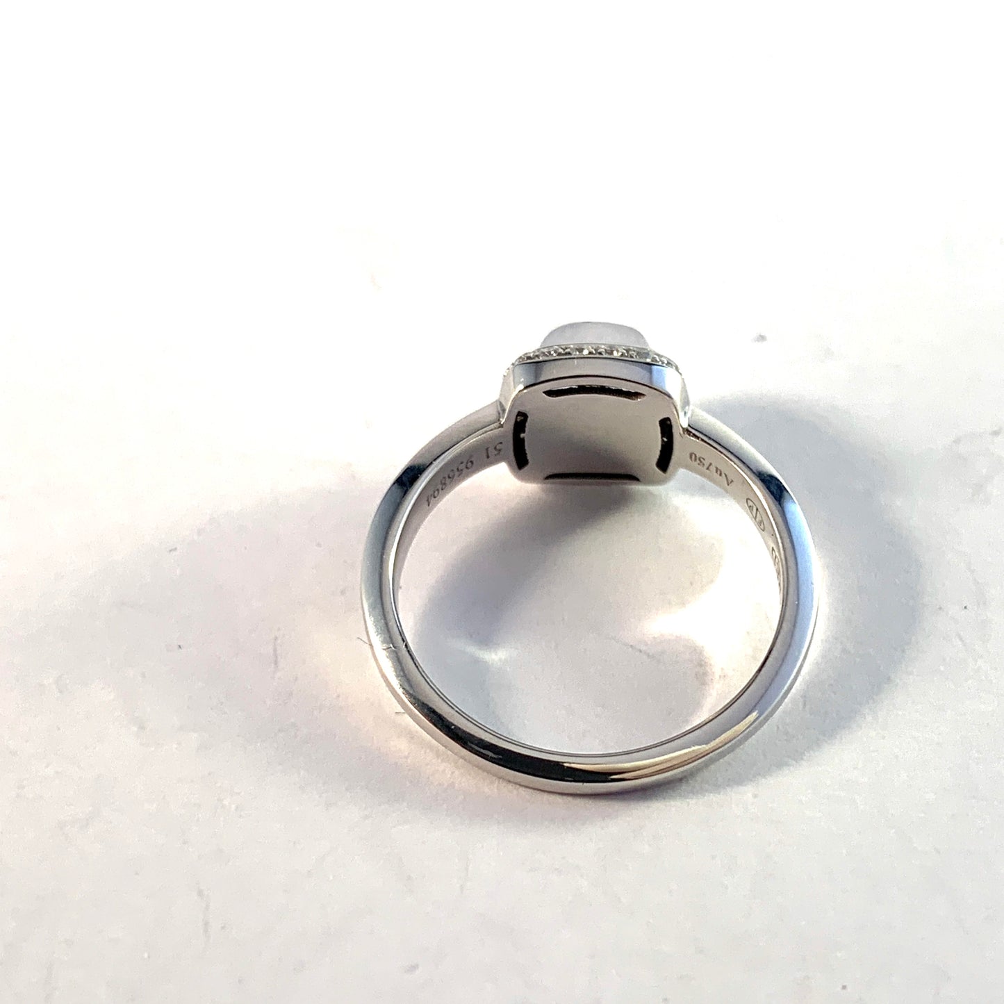 FRED, Paris. 18k Gold Diamond Chalcedony Ring. Boxed. Design: Pain De Sucre