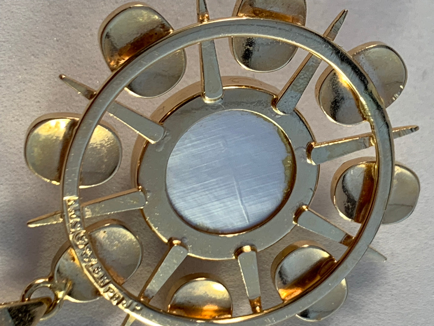 Arvo Saarela, Sweden year 1965 Modernist 18k Gold Large Mabe Pearl Pendant.