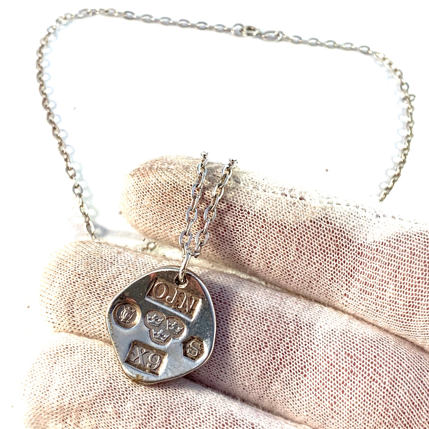 Owe Johansson, Sweden 1972 Solid Silver Pendant Necklace.