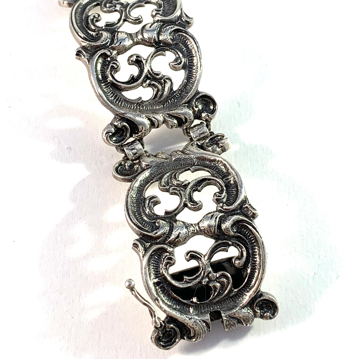 Maker GAS / BAS, Austria early 1900 Massive Sterling Silver Bracelet.