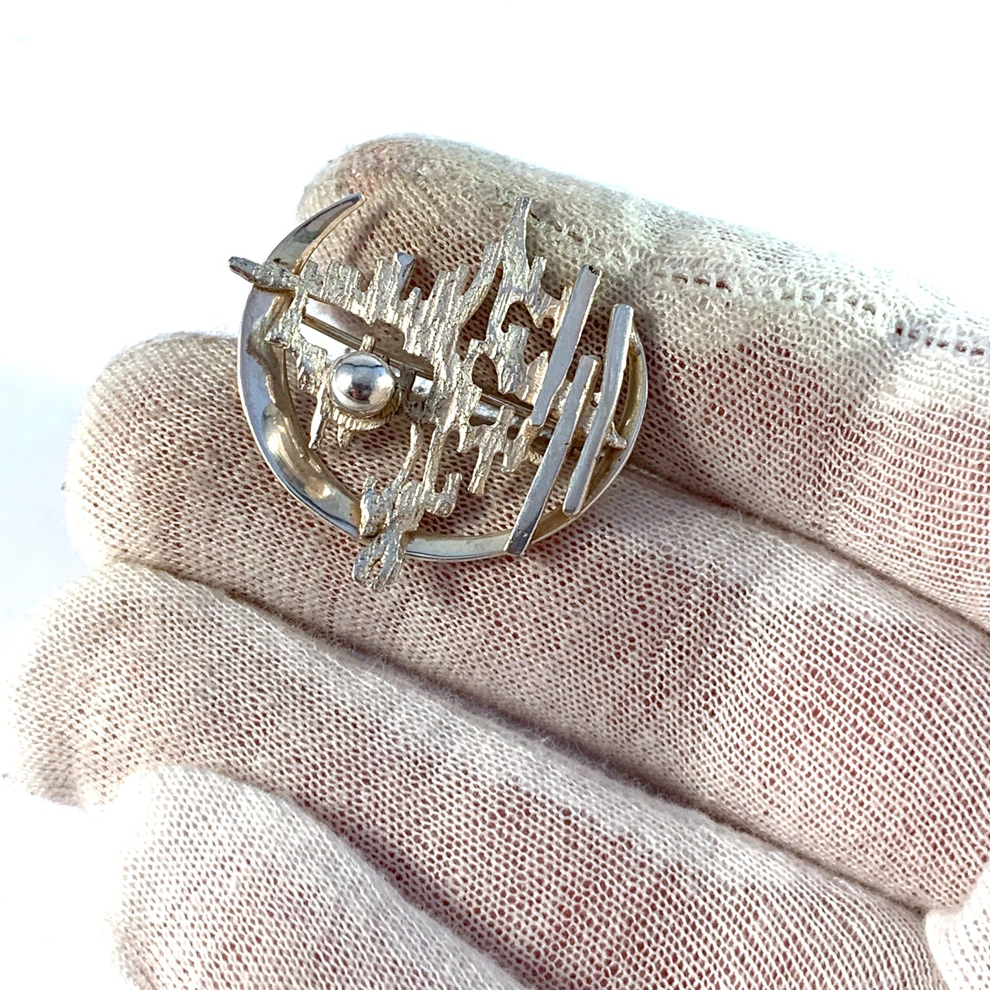 Martti Viikinniemi, Finland 1968 Modernist Solid Silver Brooch.