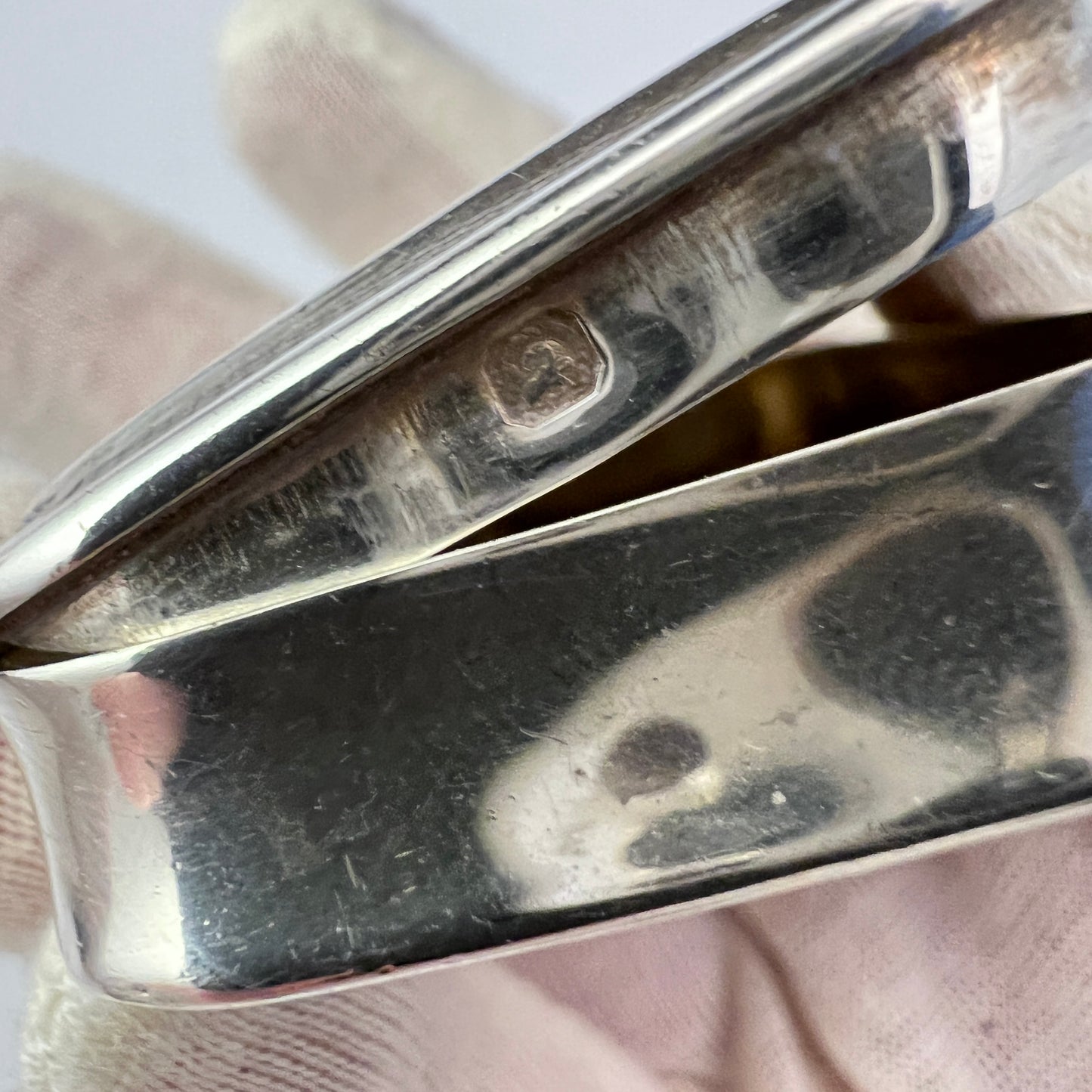 Maker ED, France c 1880s Victorian Sterling Silver Snuff Trinket Box.