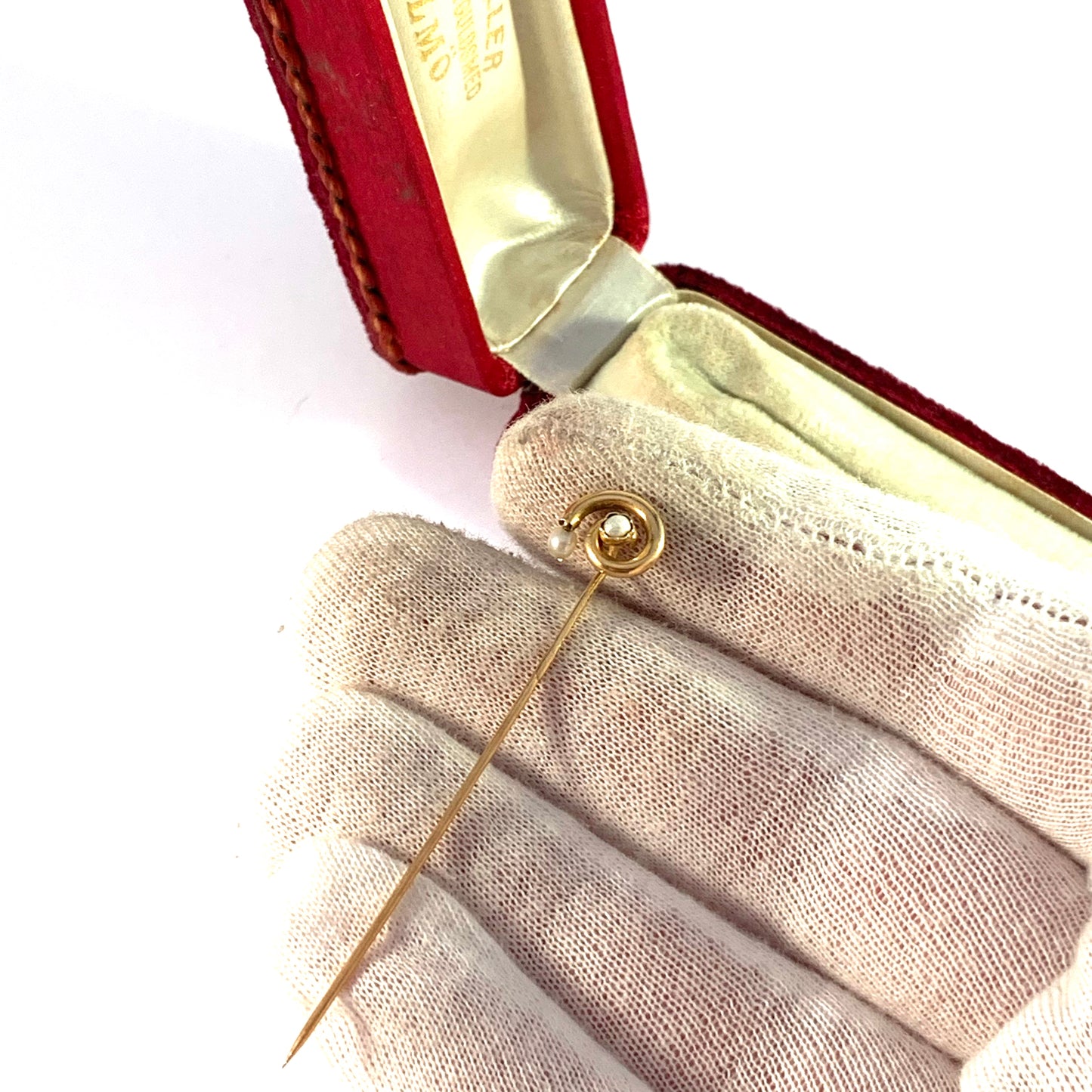 E Möller, Sweden c year 1910 Antique 18k Gold Pearl Pin in Original Box.