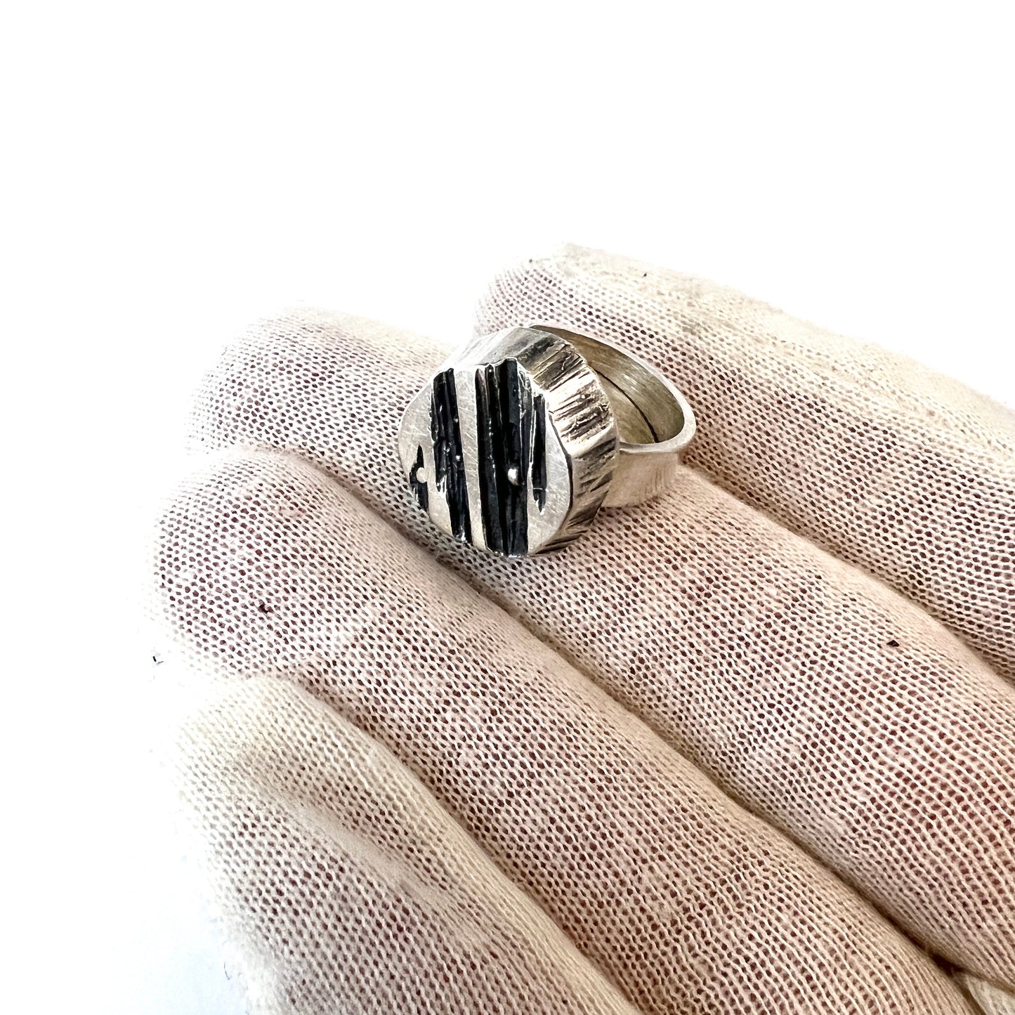 Sten & Laine Finland 1973. Vintage Modernist Sterling Silver Ring.