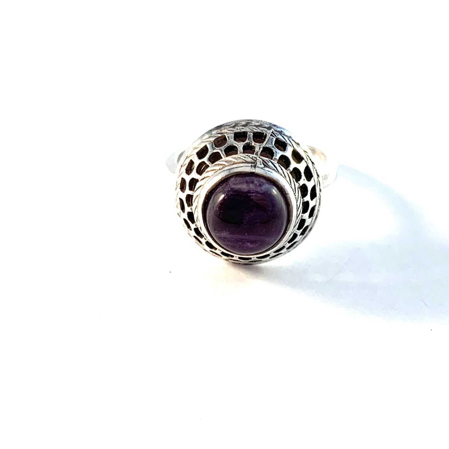 Kalevala Koru, Finland 1966. Sterling Silver Amethyst Ring.
