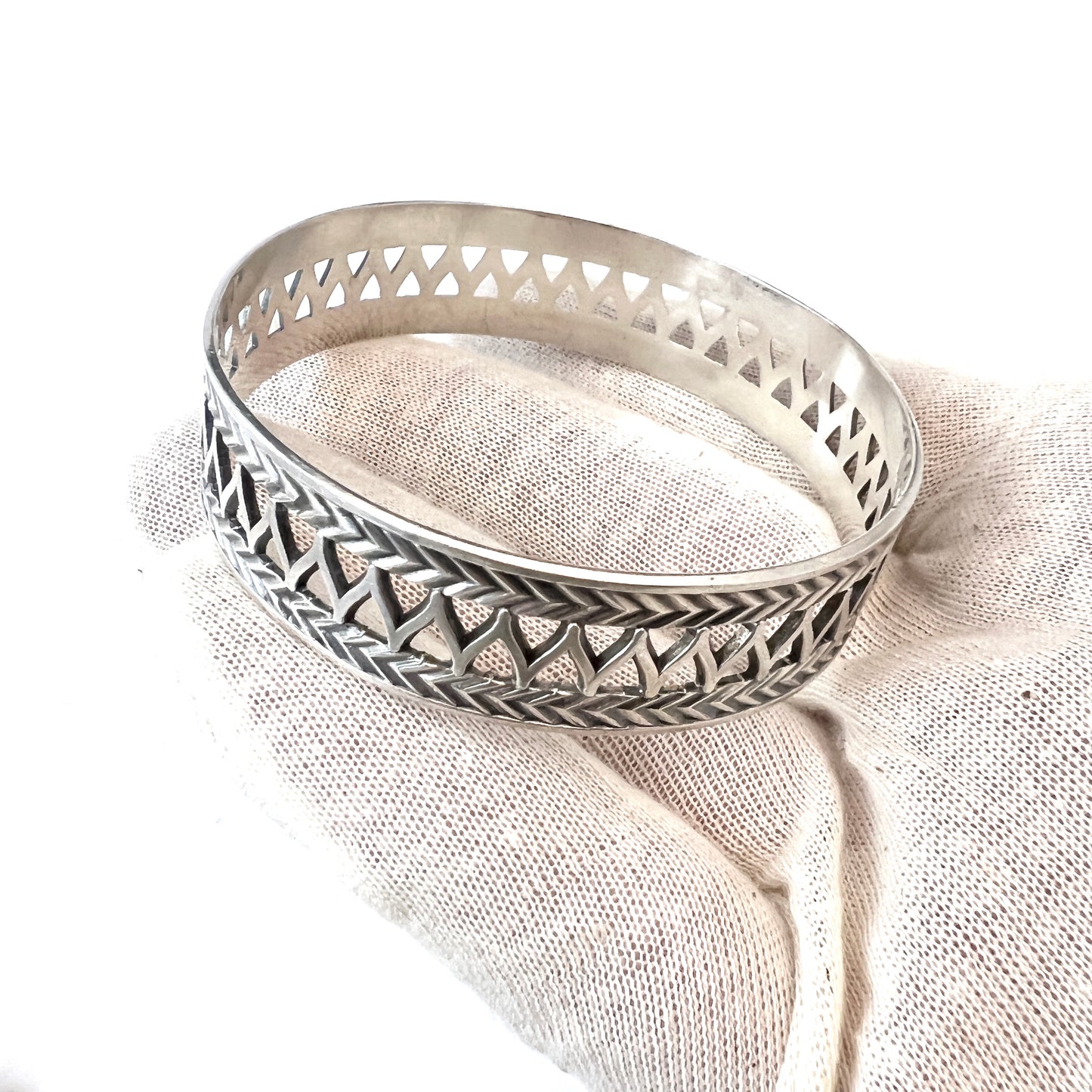 Kalevala Koru Finland 1972. Vintage Sterling Silver Bangle Bracelet.