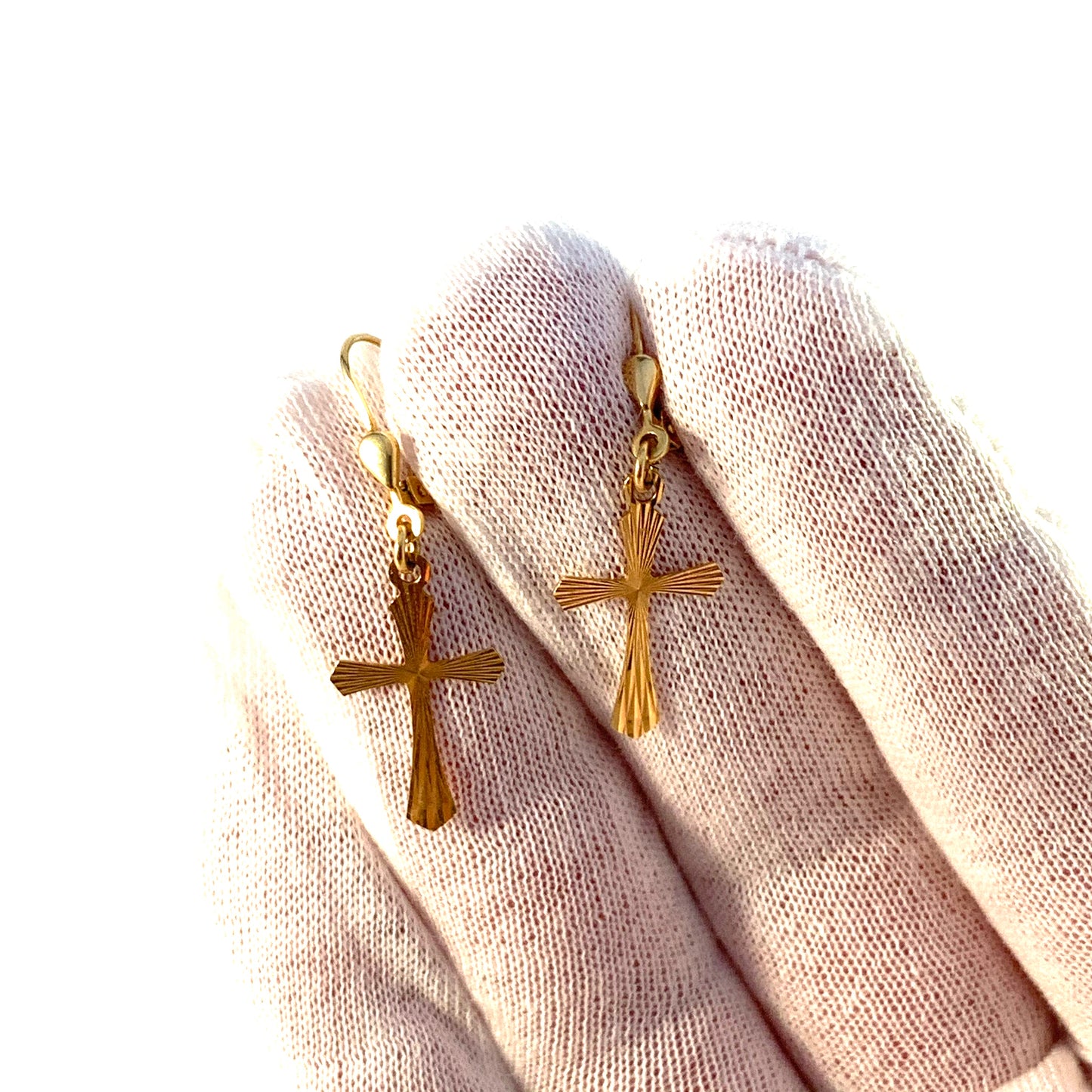 Vintage 18k Gold Cross Dangle Earrings.
