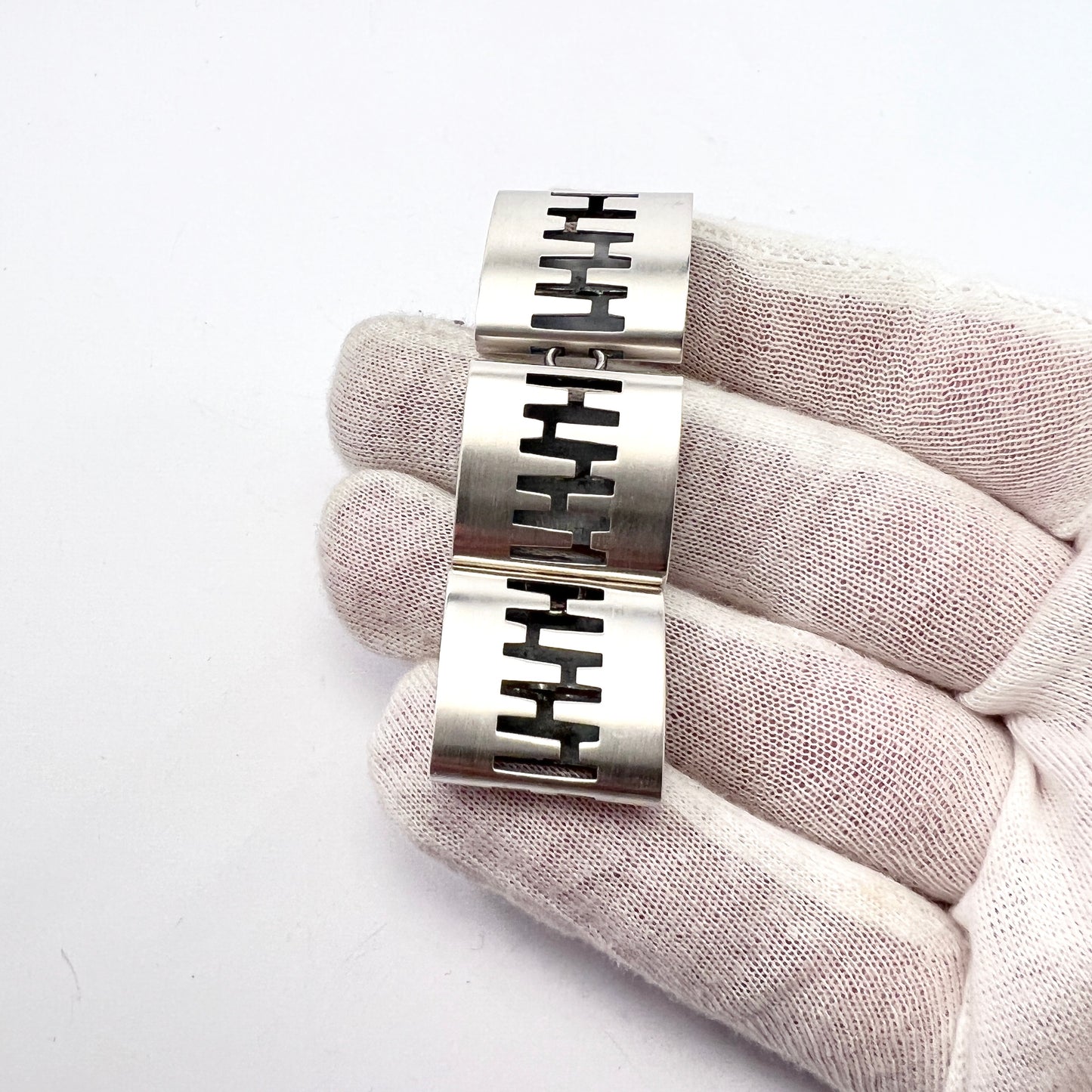 Elis Kauppi, Kupittaan Kulta Finland 1968. Vintage Solid Silver Large Pendant.