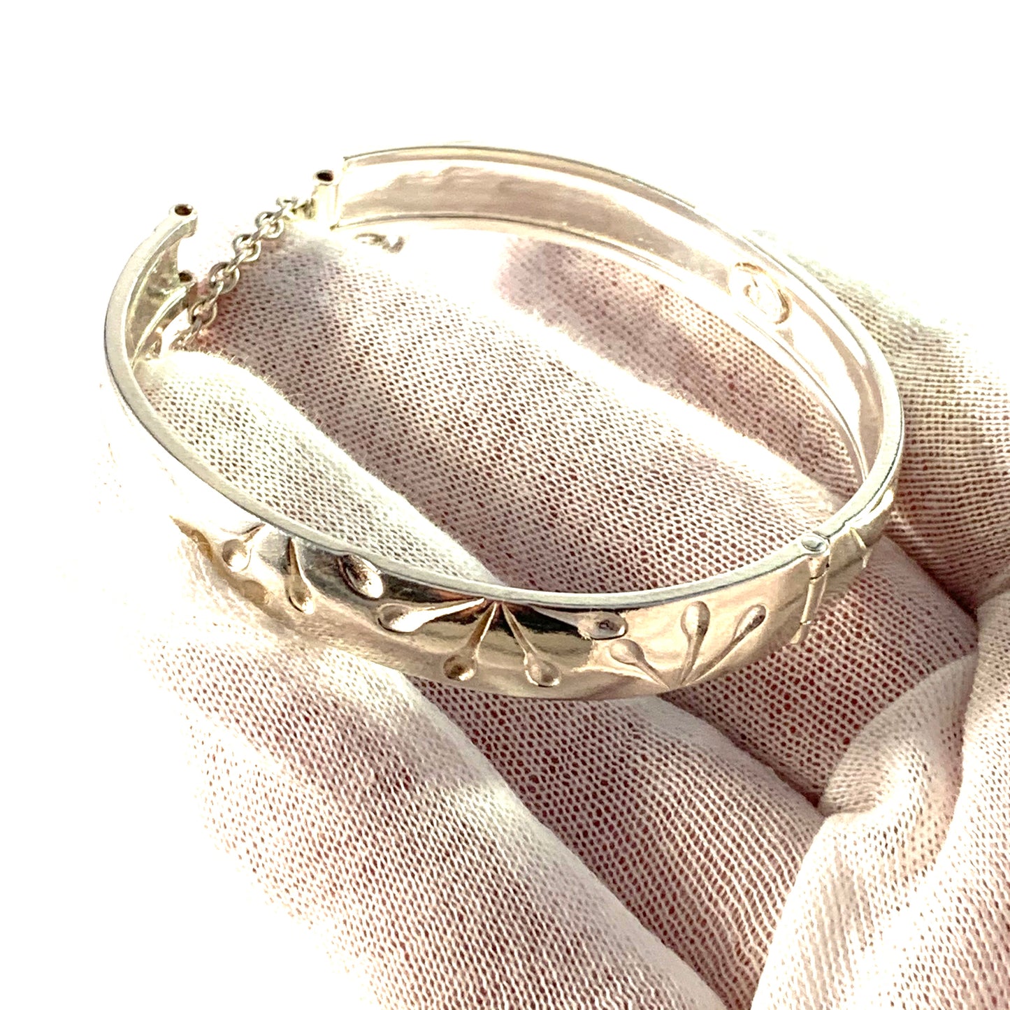 Kalevala Koru, Finland Vintage Open/Close Bangle Bracelet. Design "Anna"