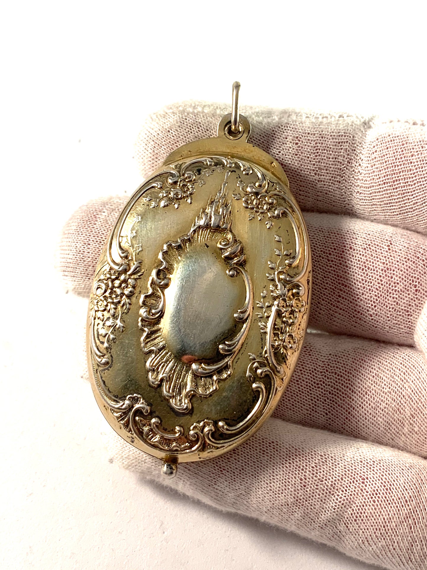 フランス金銀ミラーペンダント。ラ・ベル・エポック、アール・ヌーボー。