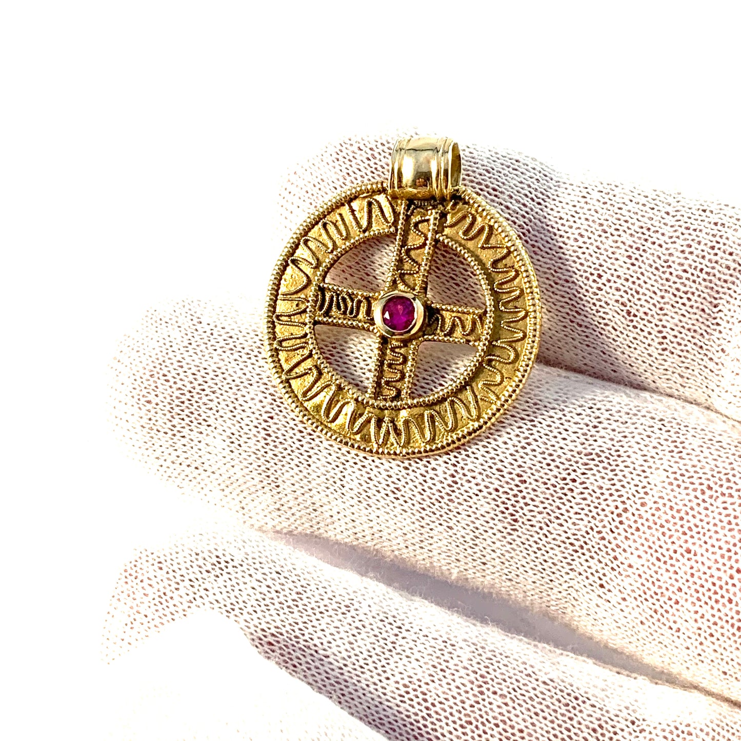 Bengt Hallberg, Sweden. 18k Gold Vintage Viking Copy Pendant.
