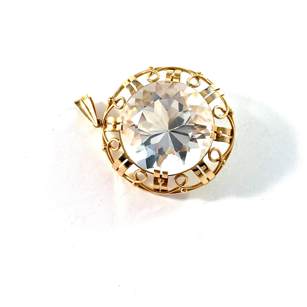 ヘリベルト・エンゲルベルト、ストックホルム、1948 年ミッドセンチュリー 18K ゴールド ロッククリスタル ペンダント。