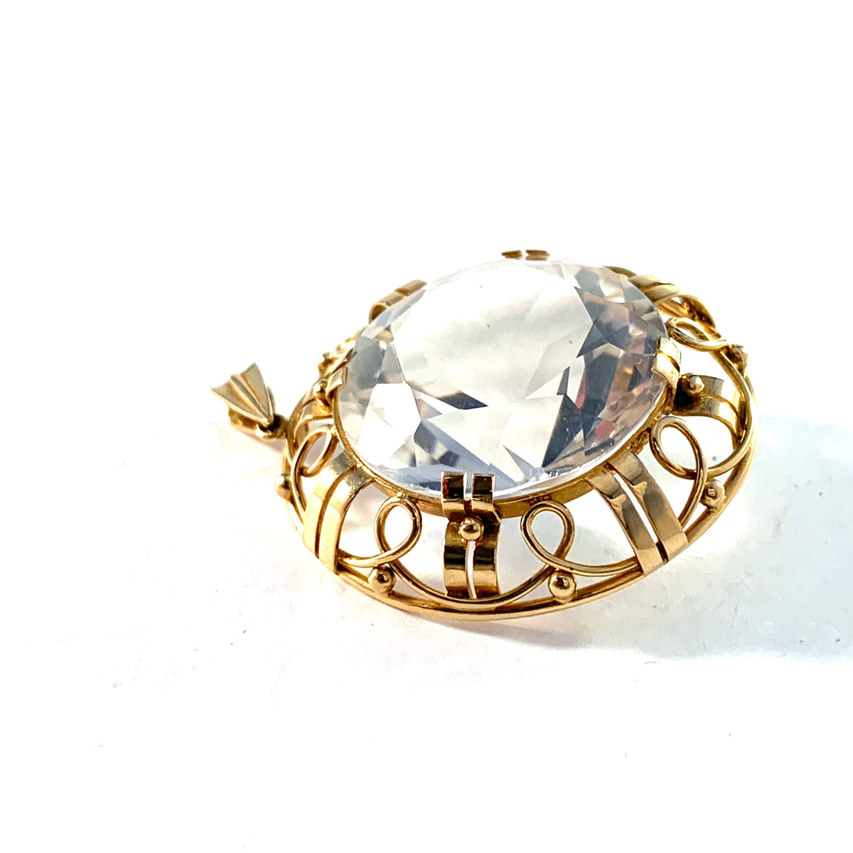 ヘリベルト・エンゲルベルト、ストックホルム、1948 年ミッドセンチュリー 18K ゴールド ロッククリスタル ペンダント。