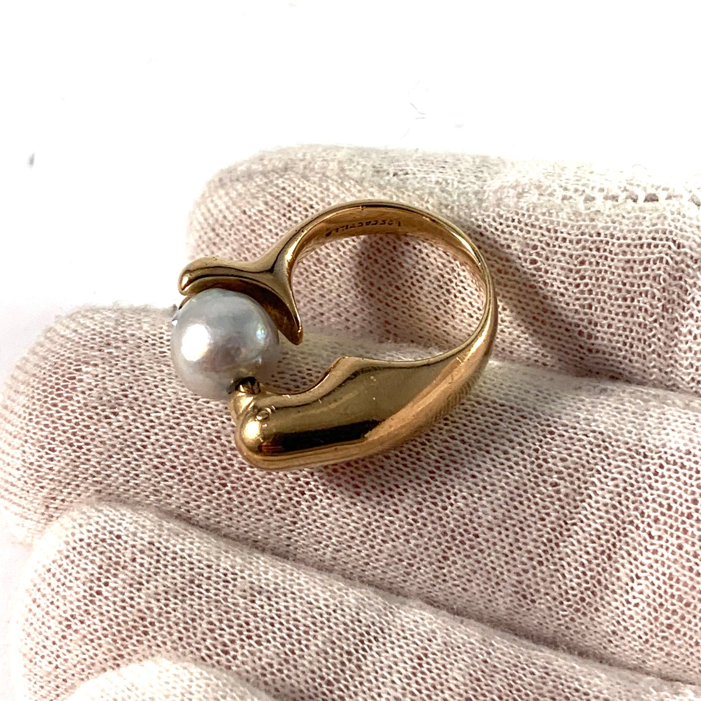 Los Castilla Vintage 13.4gram 14k Gold Baroque Pearl Bird Ring.