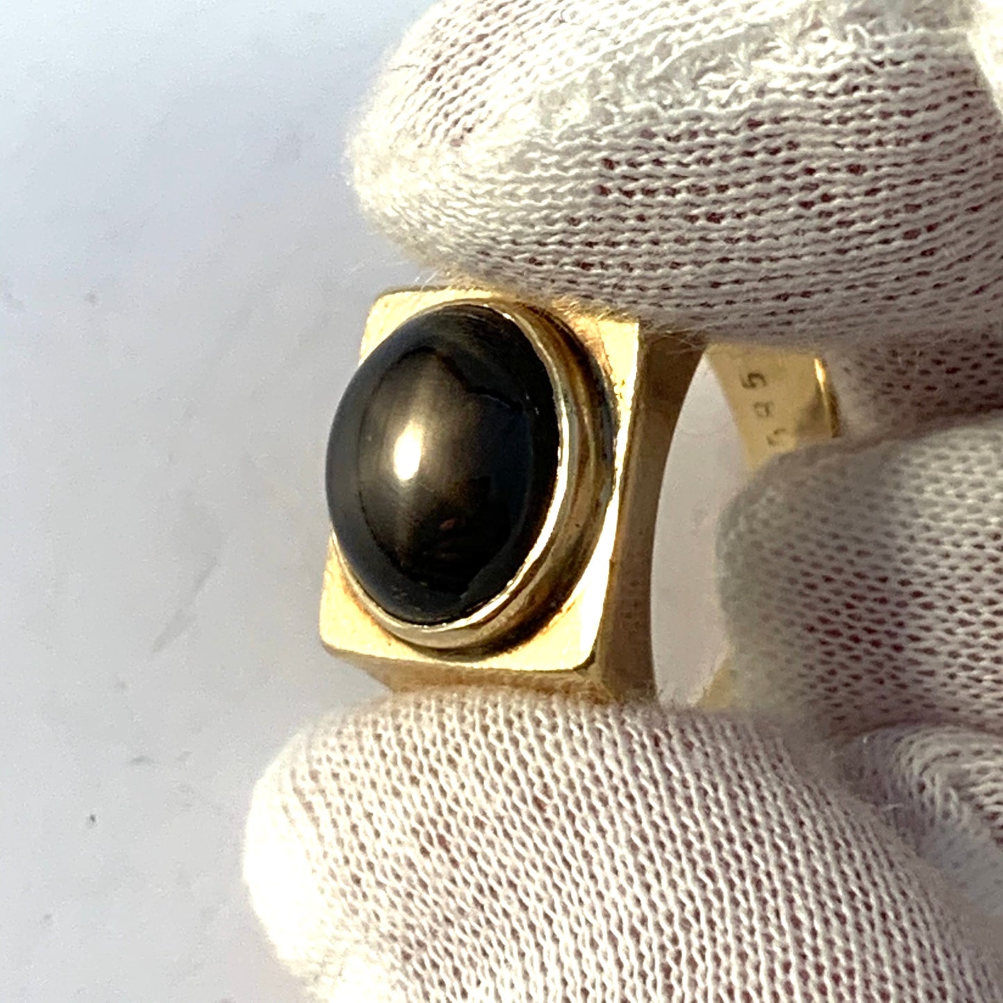 Maker CJ. Vintage Mid Century 14k Gold Star Sapphire Ring. 12.5gram