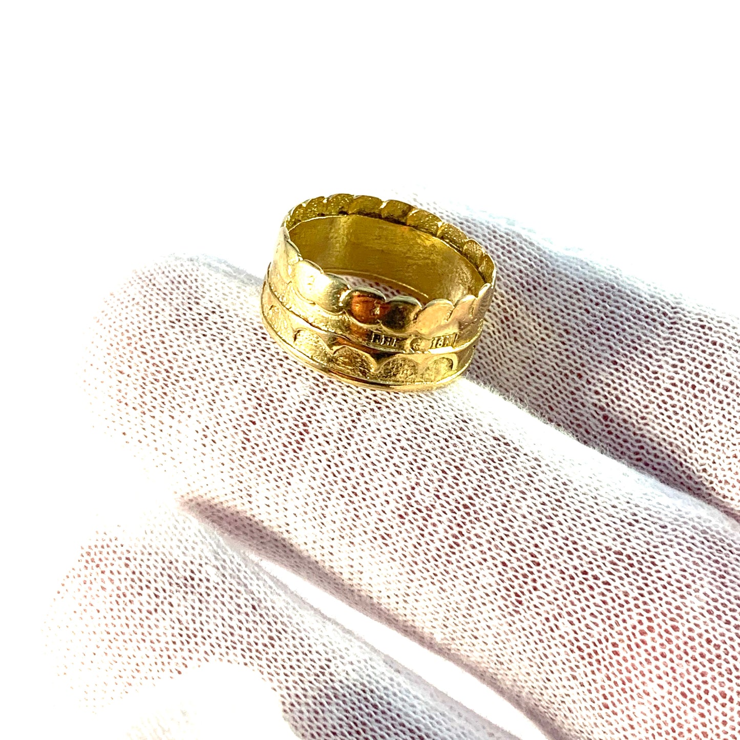 Firma Birgitta Holmgren. Sweden. Vintage 18k Gold Viking Copy Unisex Ring.