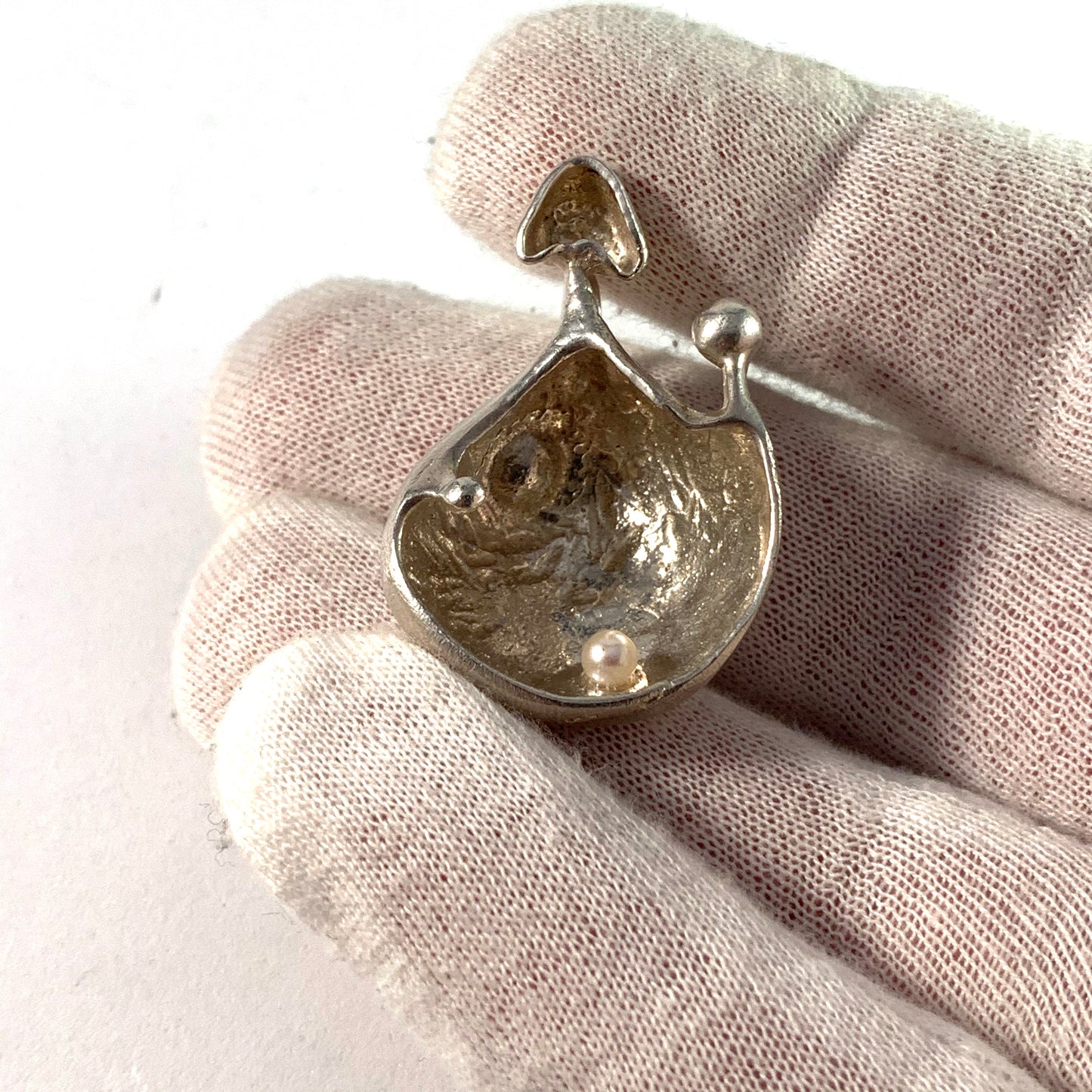 Robbert, Sweden 1970s Modernist Sterling Silver Pearl Pendant.