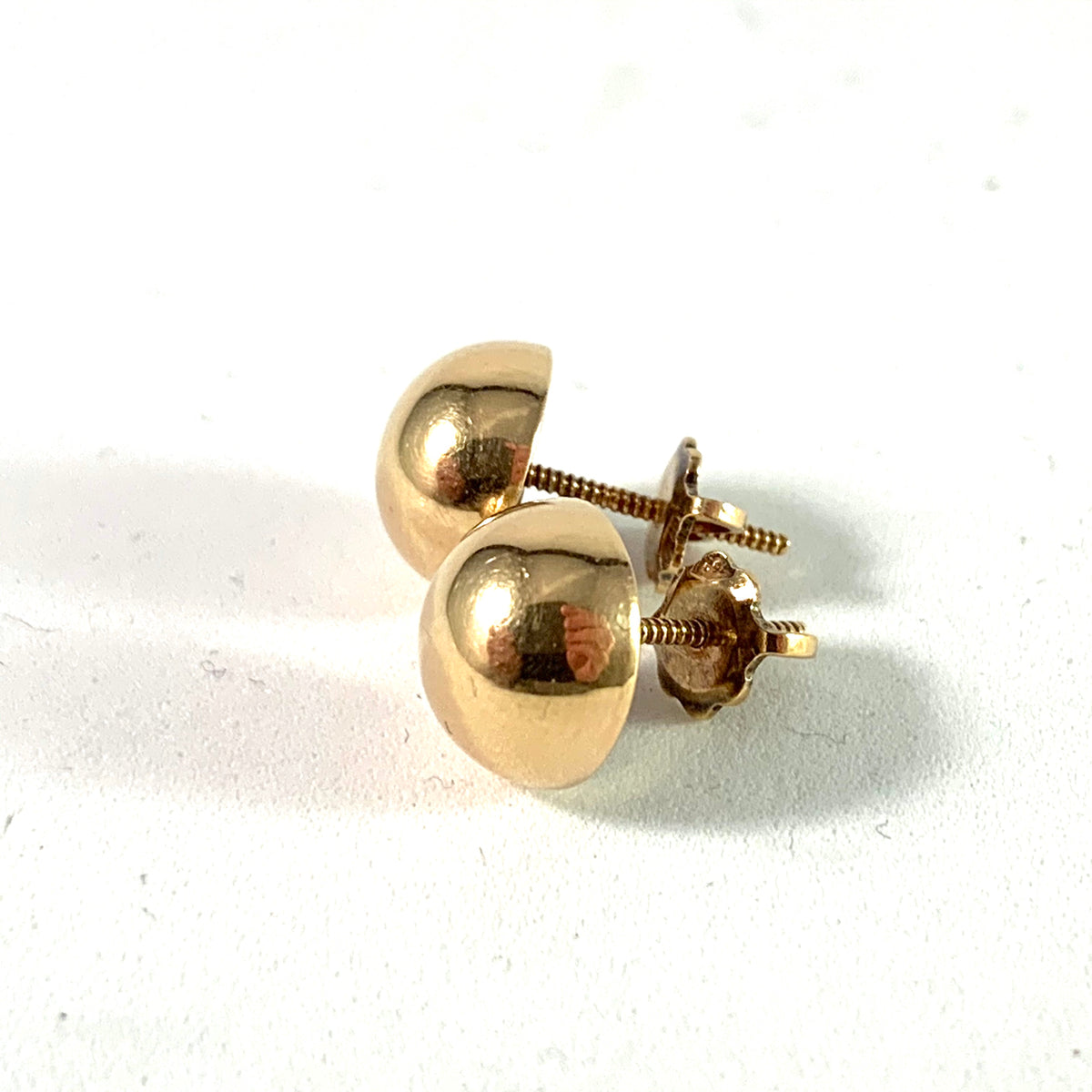 Uno A Erre, Italy 1944-64 Mid Century 18k Gold Stud Earrings.