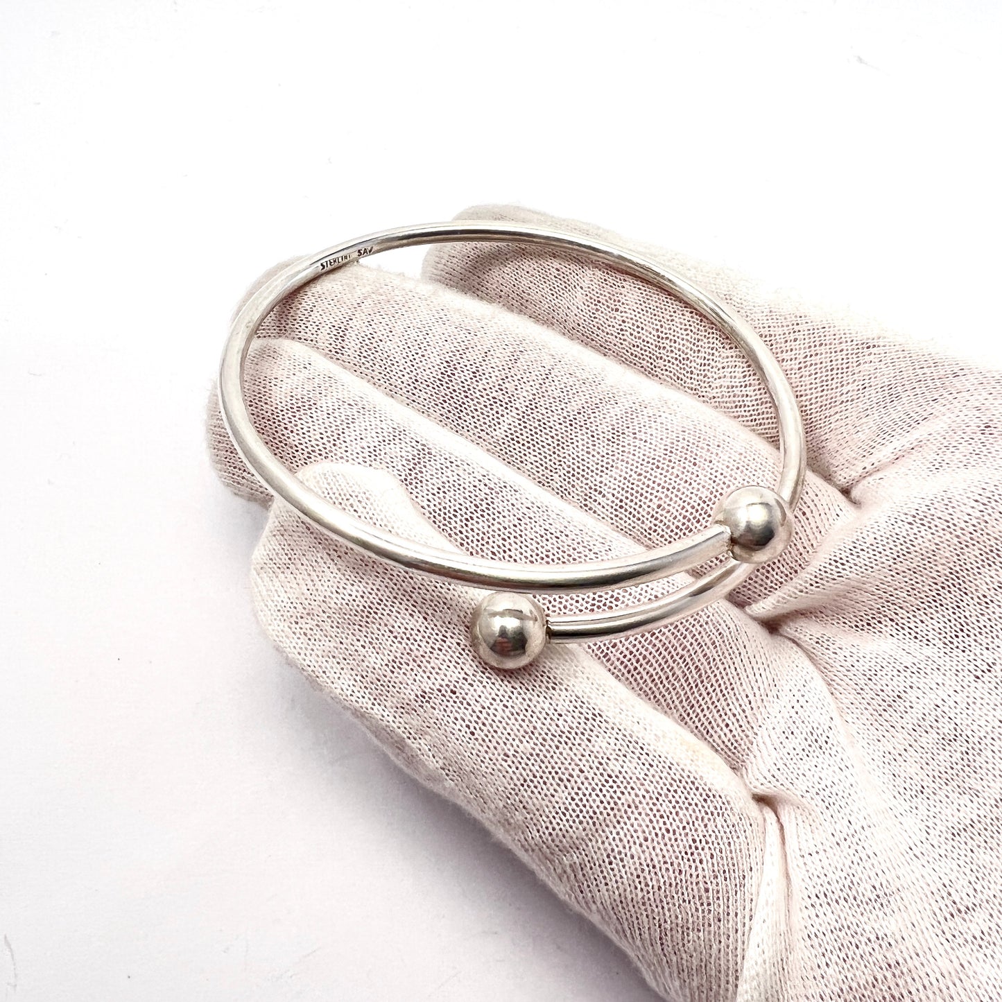 Scandia, Denmark Vintage c 1970s Sterling Silver Bangle Bracelet.