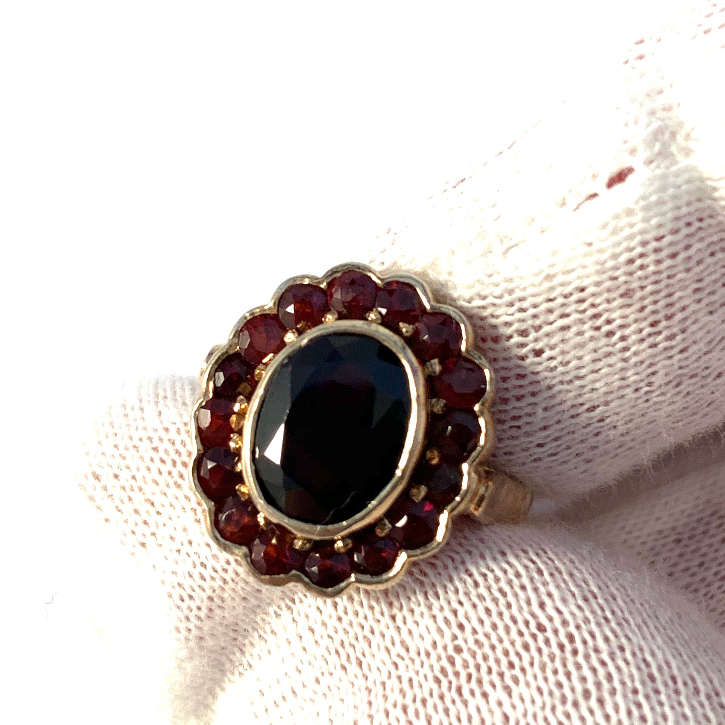 Vintage Mid Century Gilt Sterling Silver Bohemian Garnet Ring.
