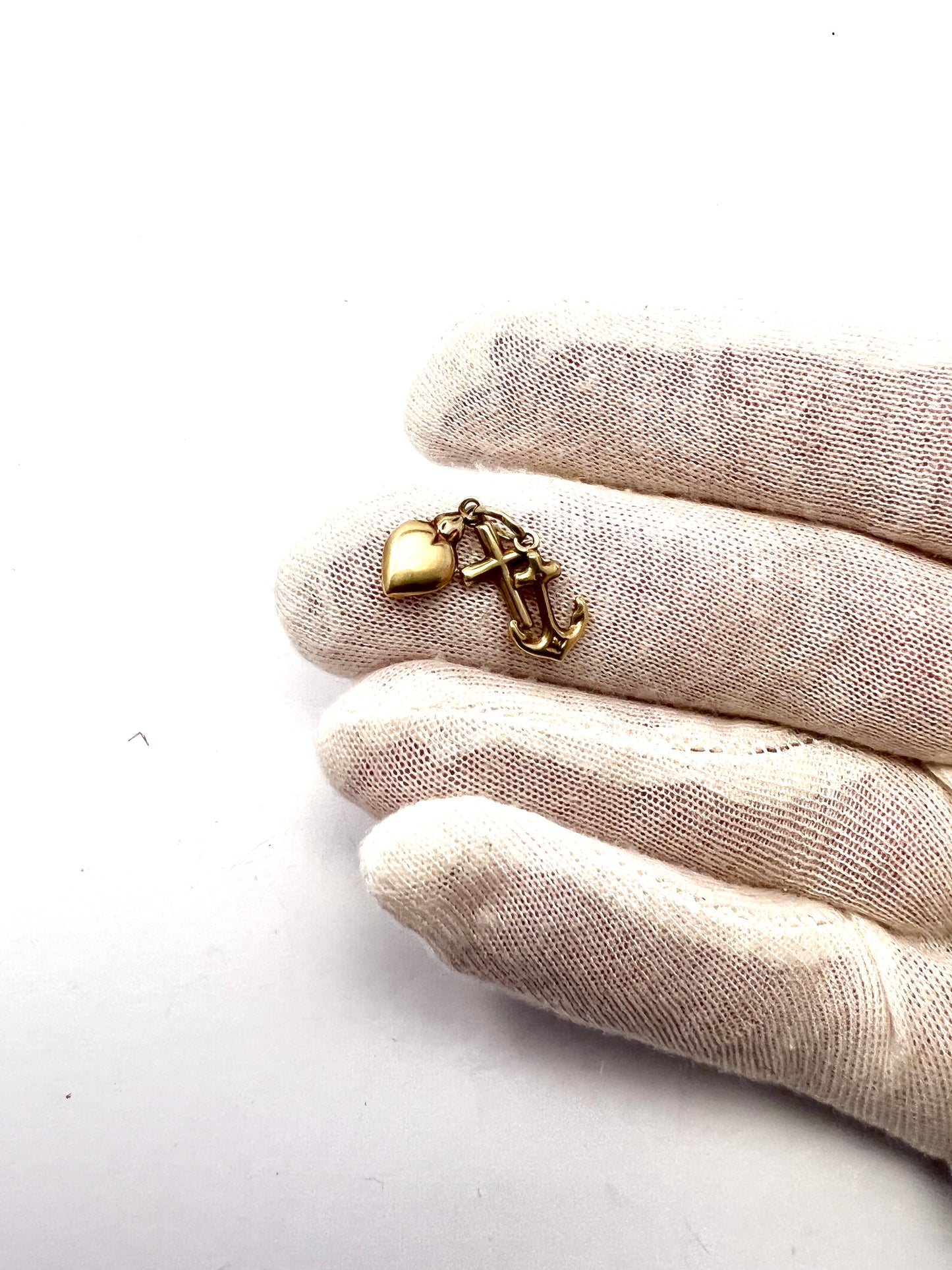 Vintage Mid Century 14k Gold Faith Hope Love Charm.