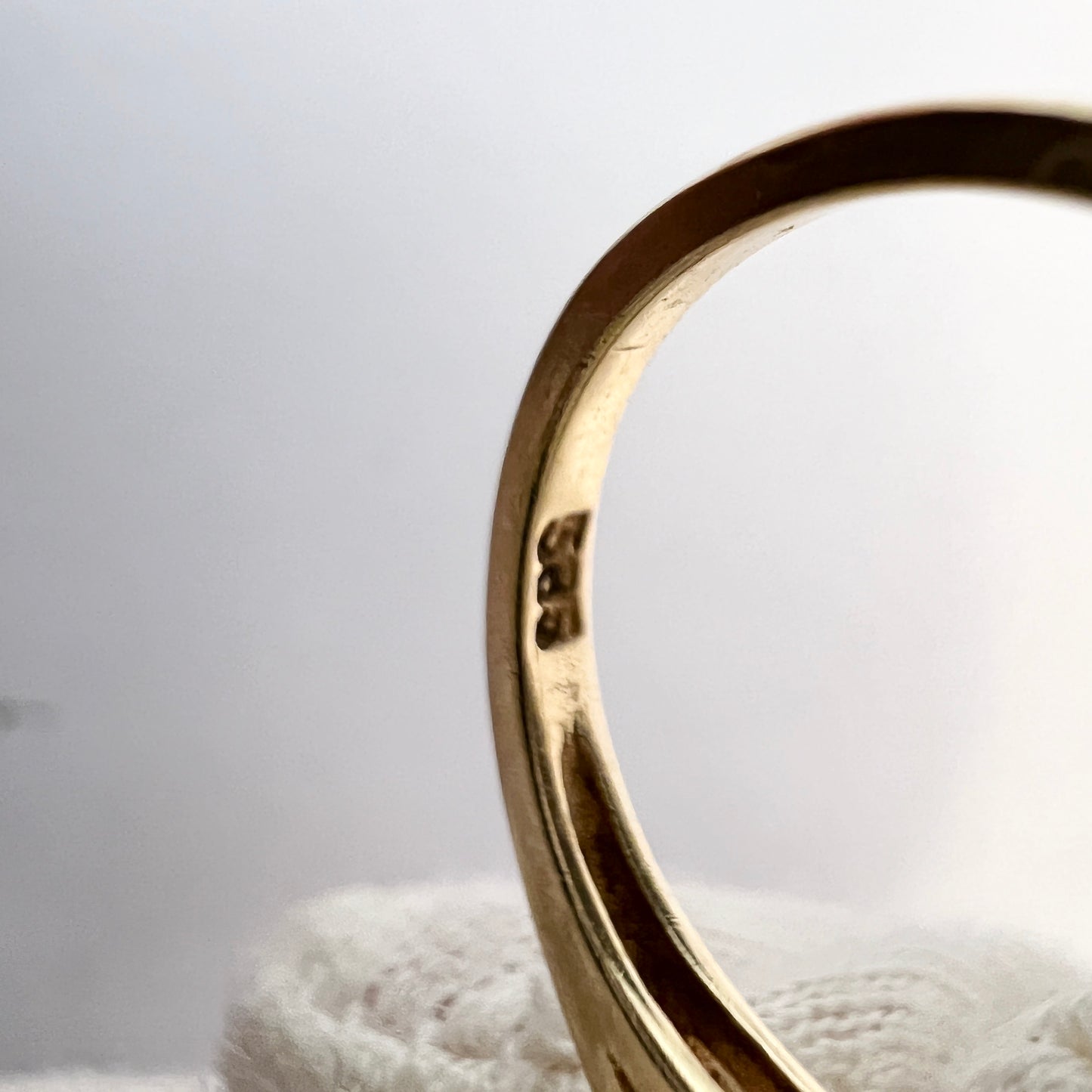 Kjeld Jacobsen, Denmark c 1950s. Mid-century Modern 14k Gold Diamond Ring.