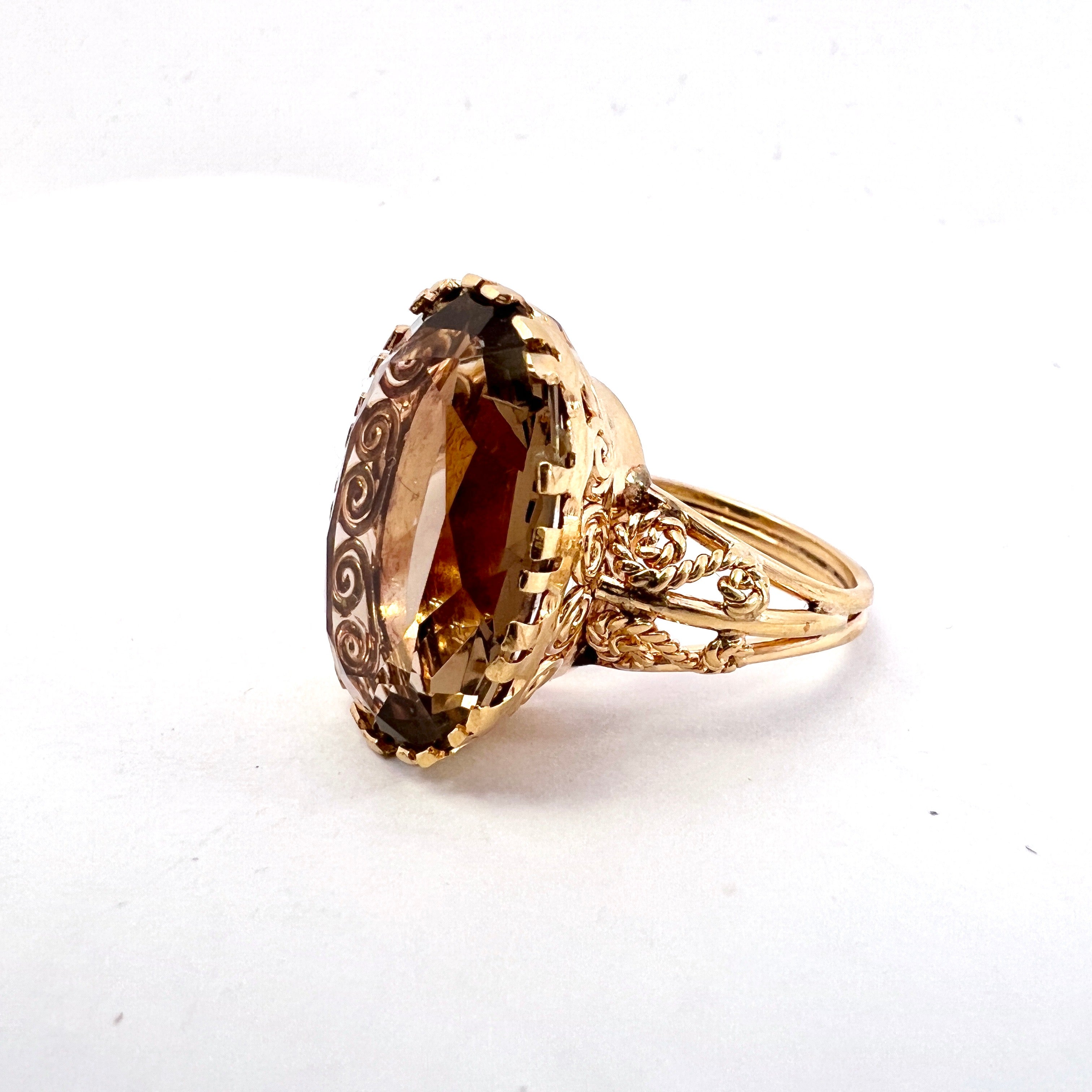 Beautiful Vintage Large Smoky Topaz, 18K Yellow Gold Ring, USA Size 6 –  Antiques & Uncommon Treasure