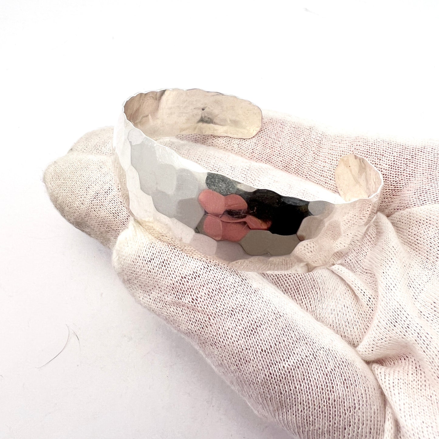 Kello Oy, Finland 1962. Vintage Solid Silver Cuff Bracelet.