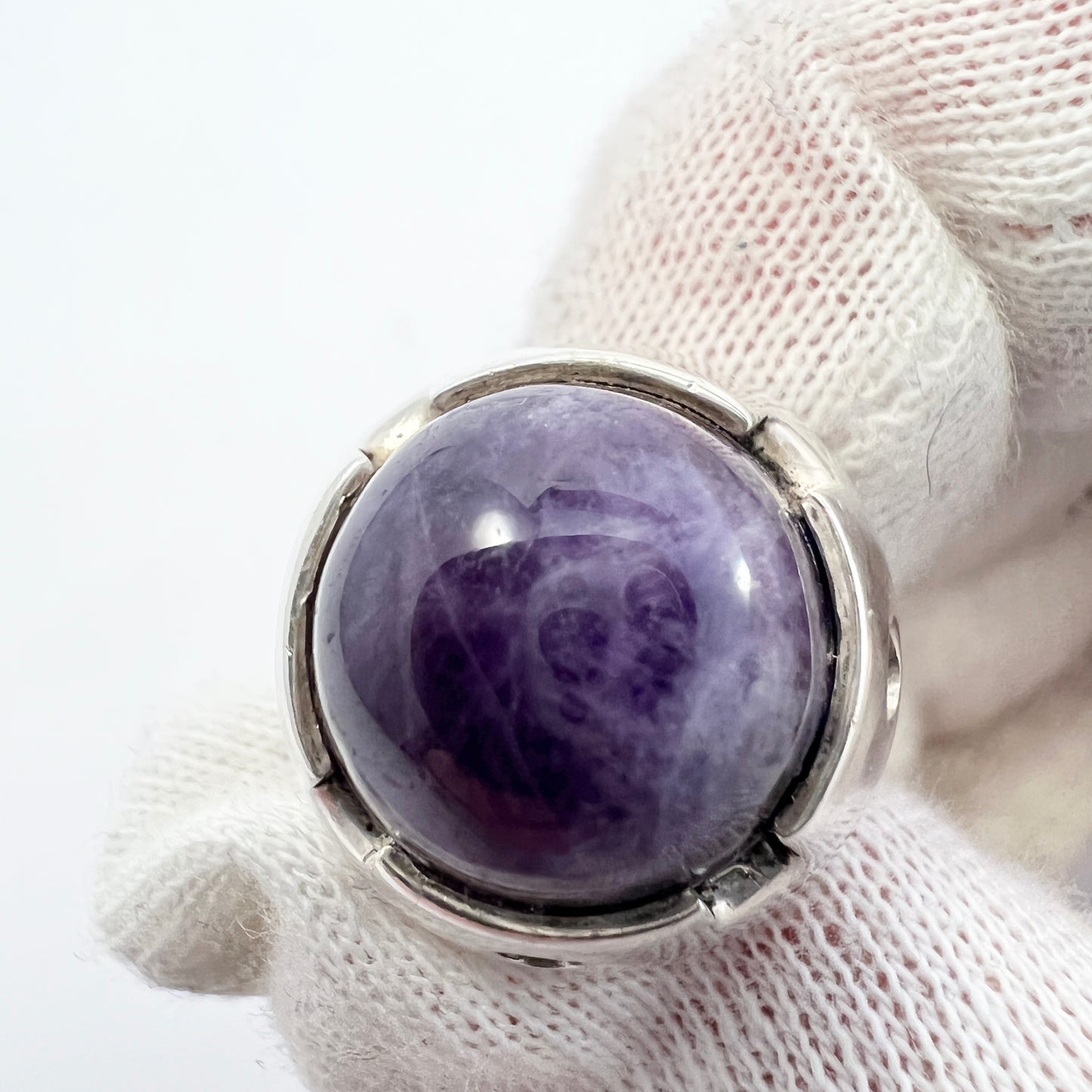 Martti Viikinniemi, Finland 1967. Vintage Solid Silver Amethyst Ring.