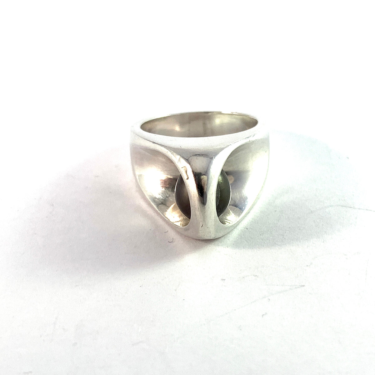 Arne Johansen, Denmark 1960s. Vintage Sterling Silver Onyx Ring.