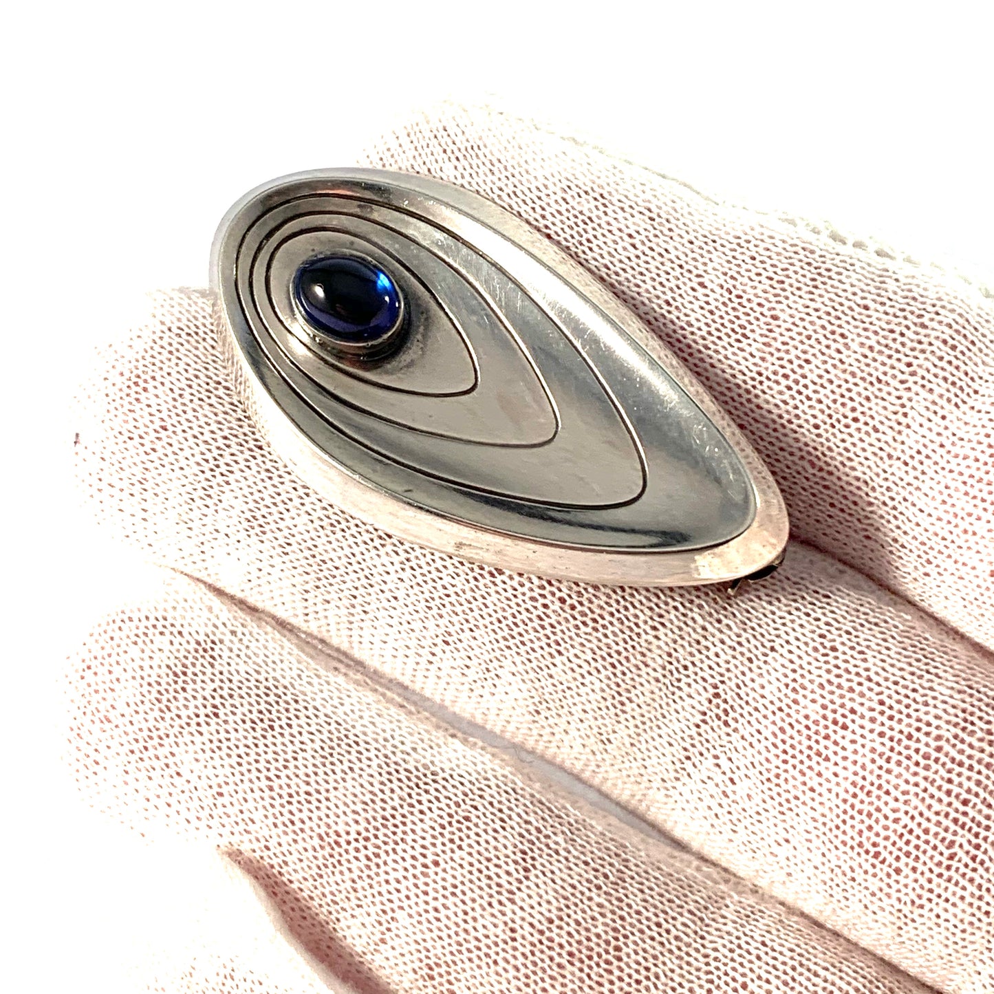 Gillgren for Dahlgren, Sweden 1955 Signed Sterling Silver Cobalt Blue Synthetic Sapphire Brooch.