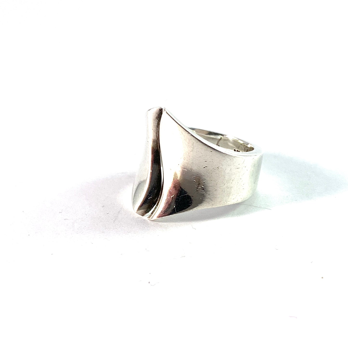 Andreas Mikkelsen, Denmark 1970s. Vintage Modernist Sterling Silver Ring. Signed