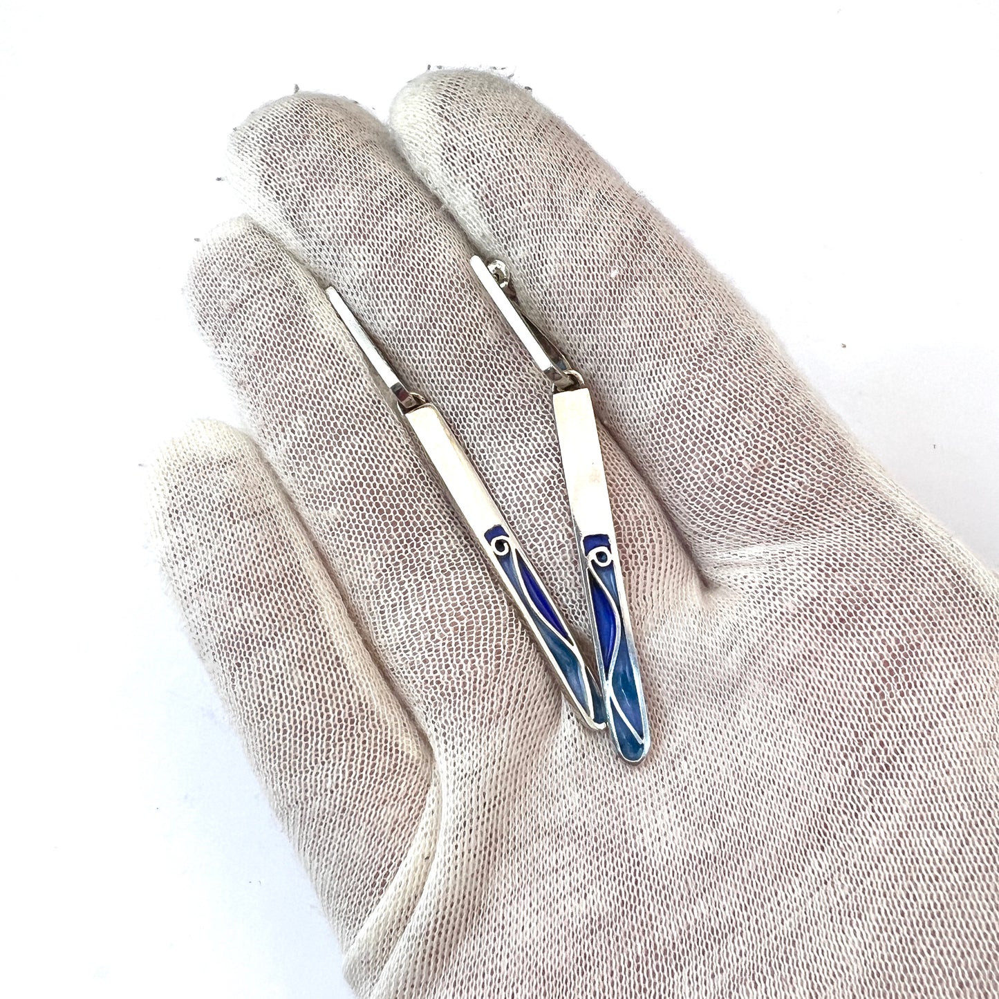 Vintage 1980-90s Sterling Silver Enamel Long Dangle Earrings.