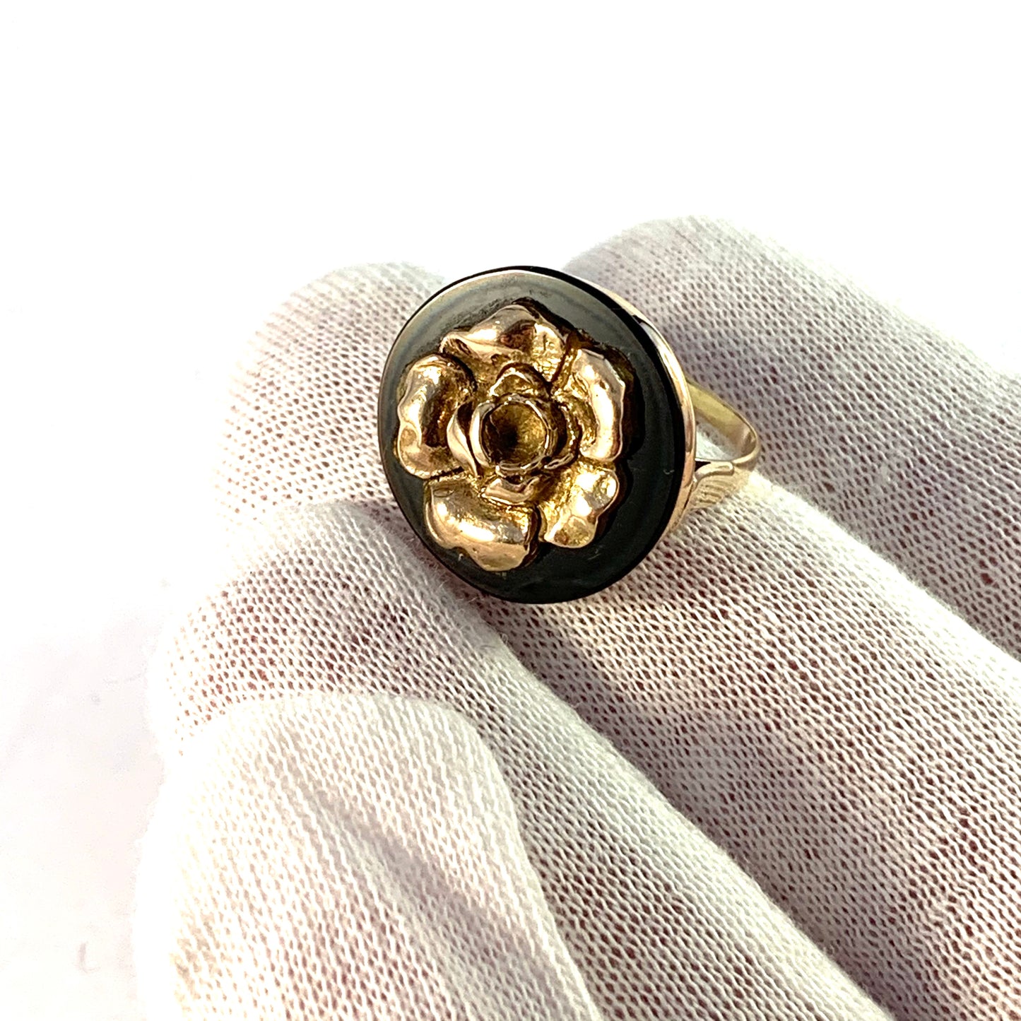 Mid Century 14k Gold Onyx Rose Flower Ring.