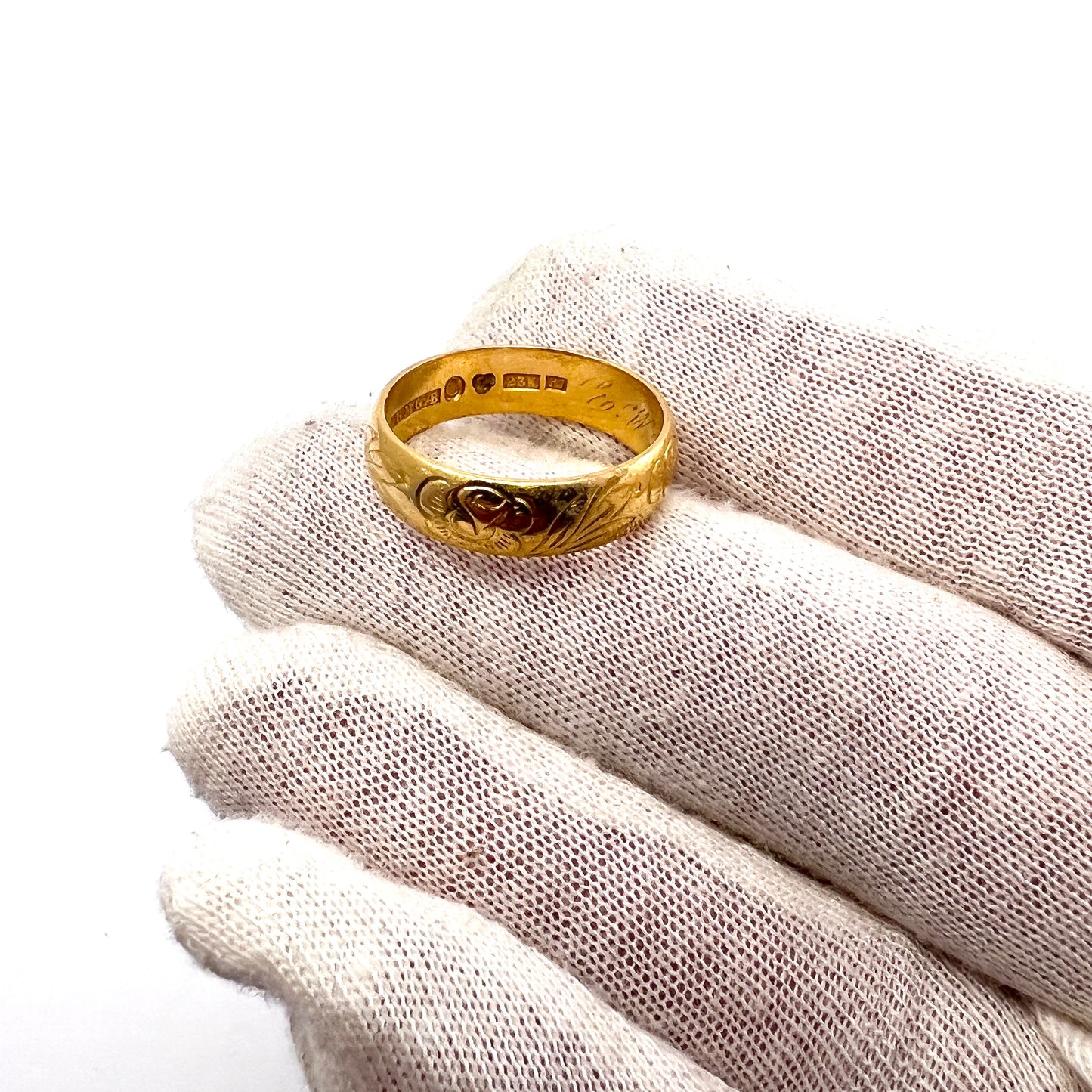 Markström, Sweden year 1910. Antique 23k Gold Art Nouveau Men's Wedding Band Ring. 8.2gram