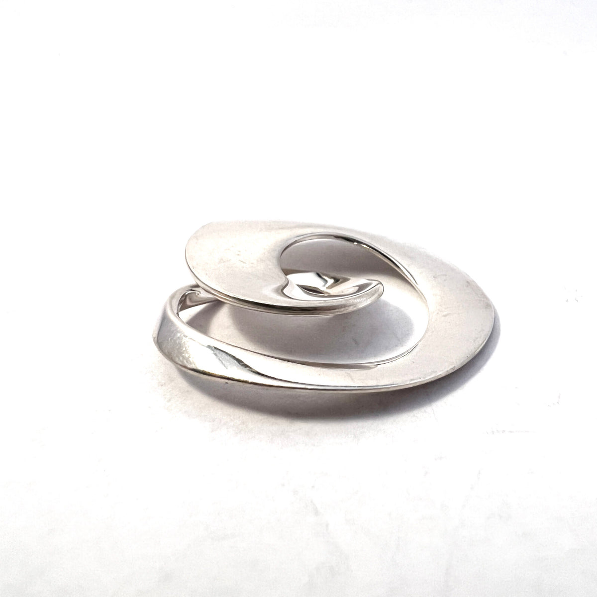Georg Jensen Vivianna Torun Bülow-Hübe Sterling Pendant 443 - Continuity