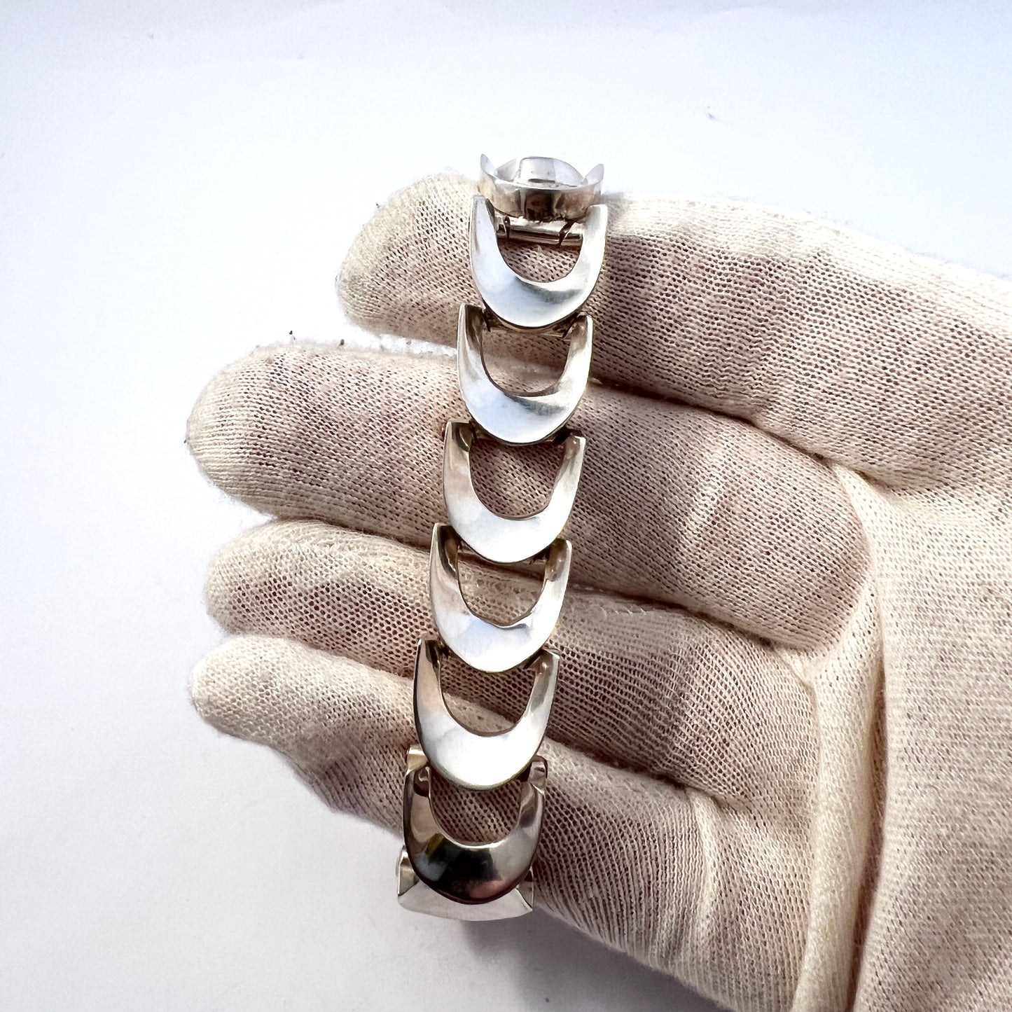 Taxco, Mexico 1950s. Chunky Mid Century Sterling Silver Bracelet. Makers Mark.