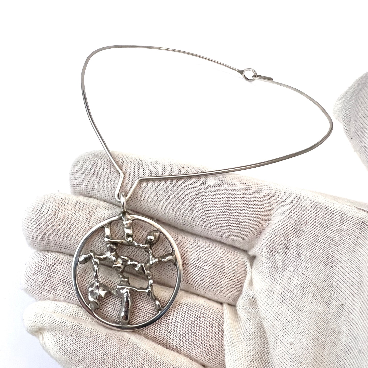 Olle Hellmouth, Sweden 1980. Vintage Solid Silver Pendant Necklace.