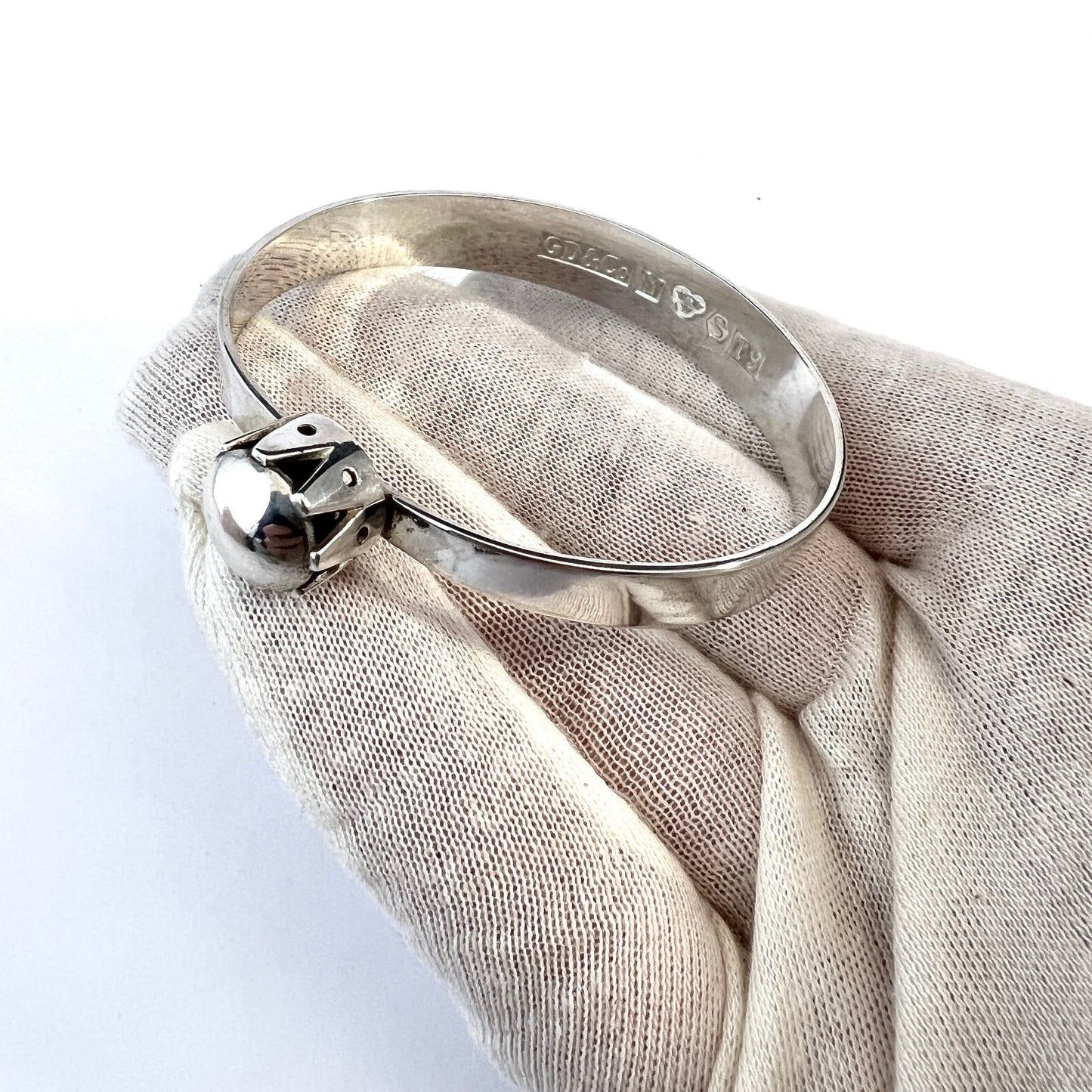 G Dahlgren, Sweden 1969. Vintage Sterling Silver Open/Close Bangle Bracelet.
