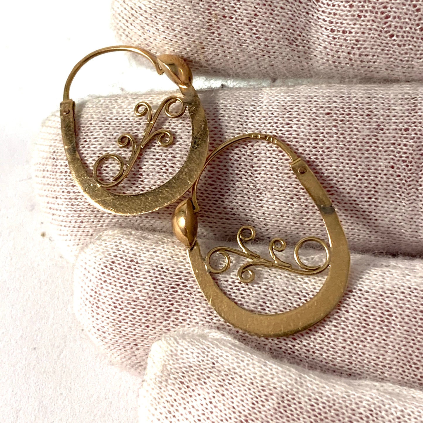 France Art Nouveau c year 1900, 18k Gold Earrings.