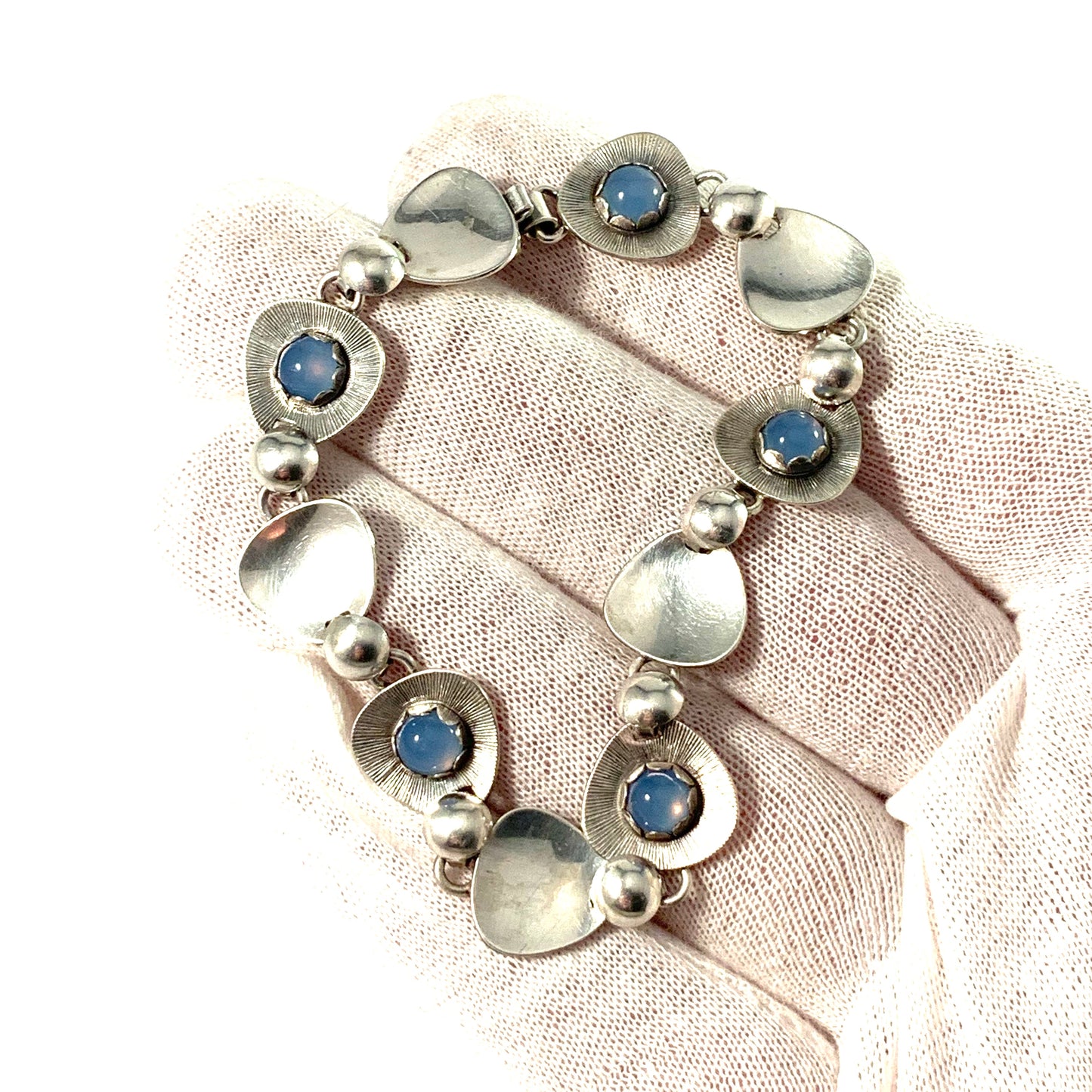 Alton, Sweden year 1959. Mid Century Sterling Silver Chalcedony Bracelet.