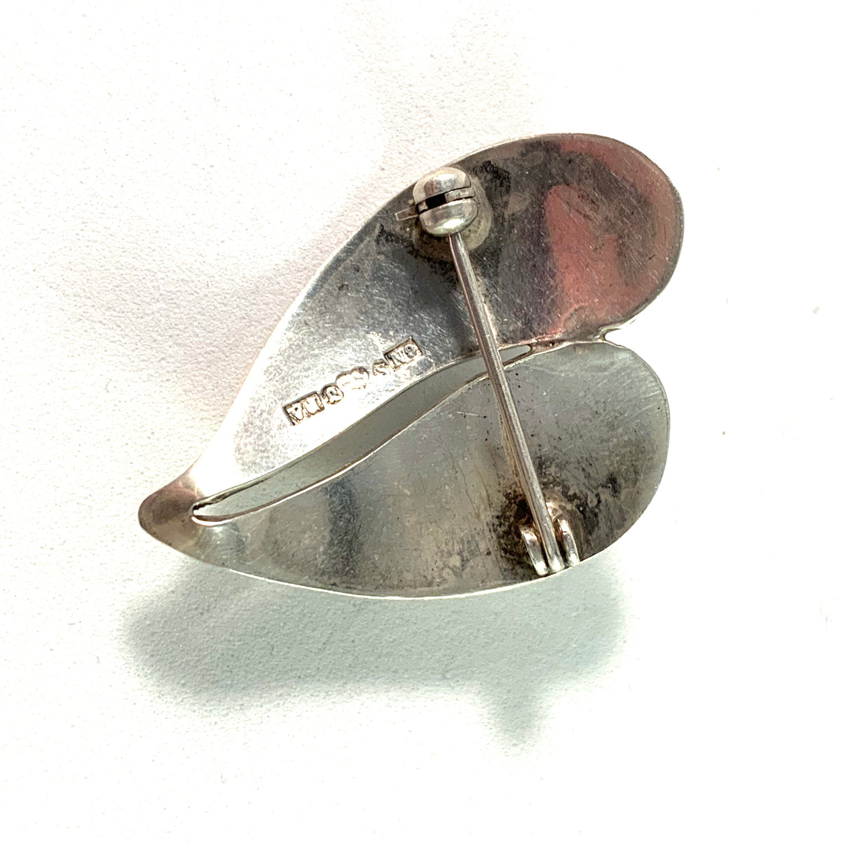 Victor Janson, Sweden 1969 Sterling Aventurine Heart Love Hand Hammered Brooch