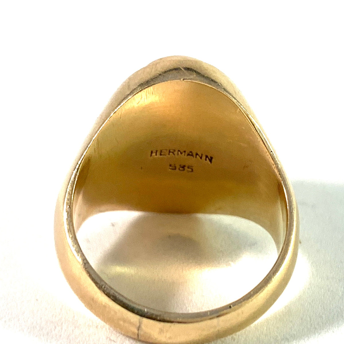 Johan H Hermann, Copenhagen 1963-73 Modernist 14k Gold Lapis Lazuli Ring