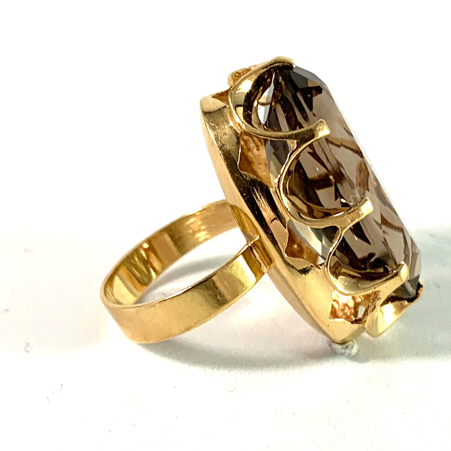 Örneus, Stockholm 1960 Bold Modernist 18k Gold Smoky Quartz Ring