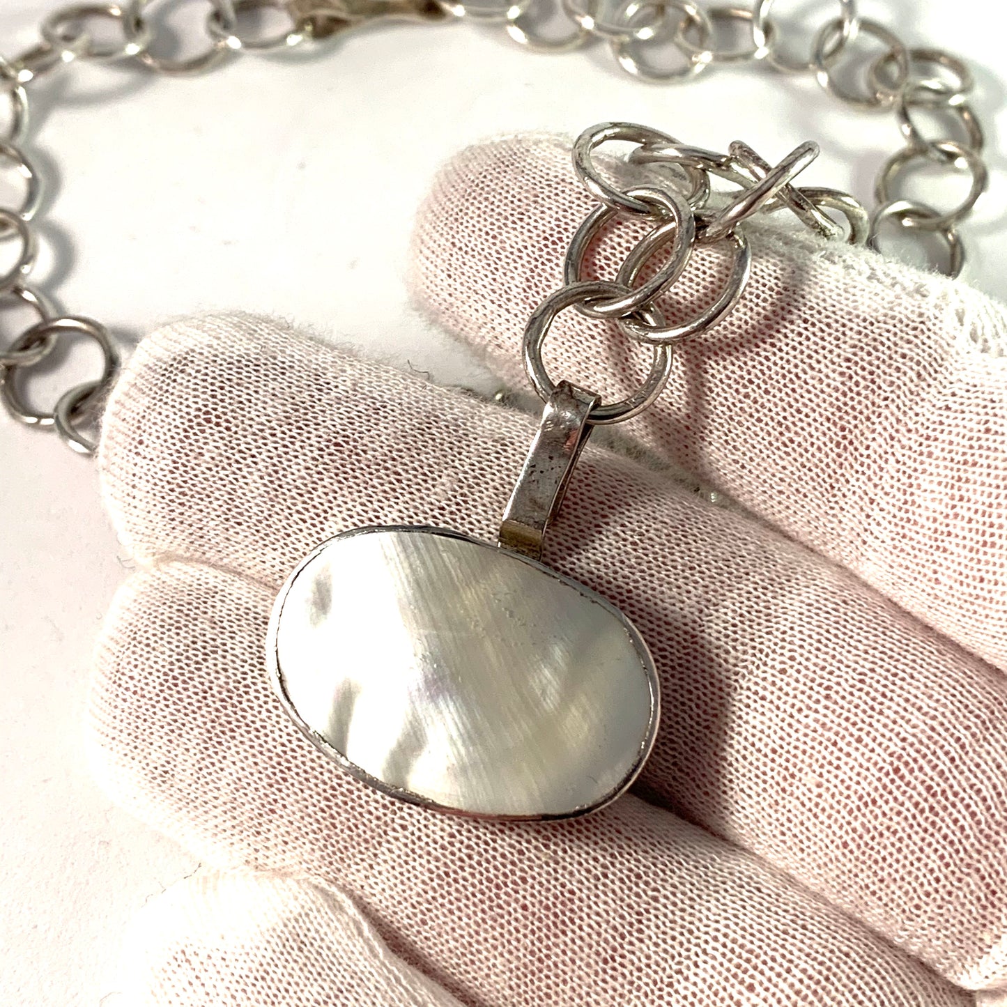 Åke Bergqvist, Sweden Vintage Sterling SIlver M o P Pendant Necklace.