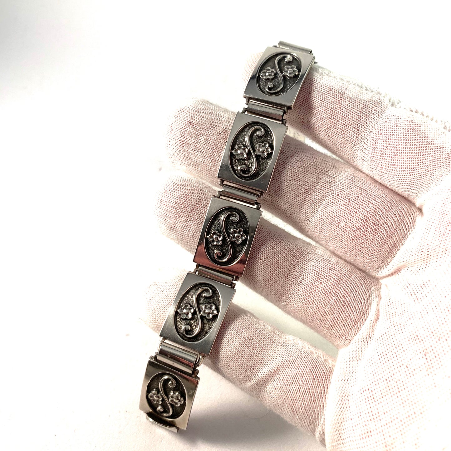 G Dahlgren, Sweden 1947 Mid Century Silver Bracelet. 1.4oz
