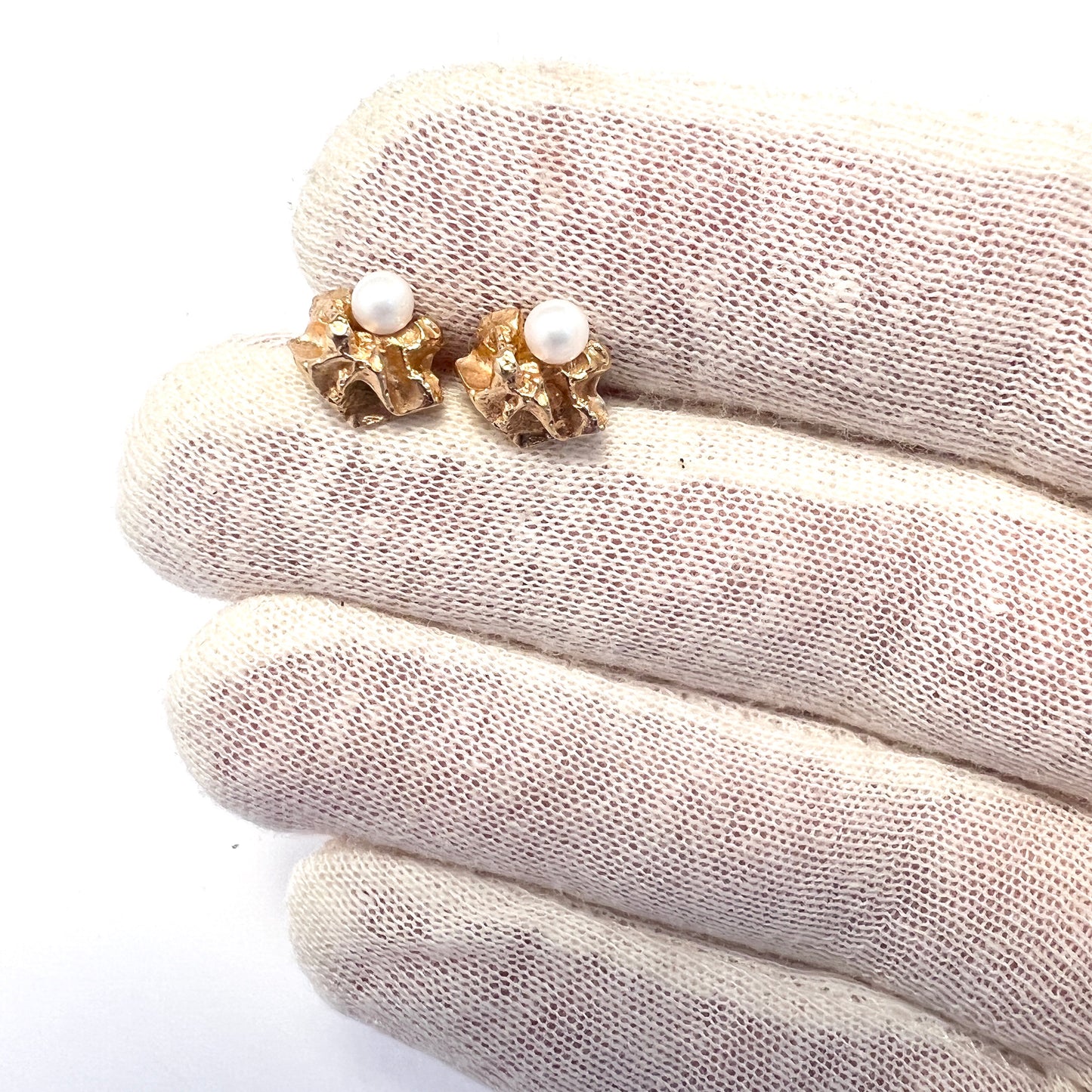 Bjorn Weckstrom Lapponia Finland 1975. Vintage 14k Gold Cultured Pearl Stud Earrings.